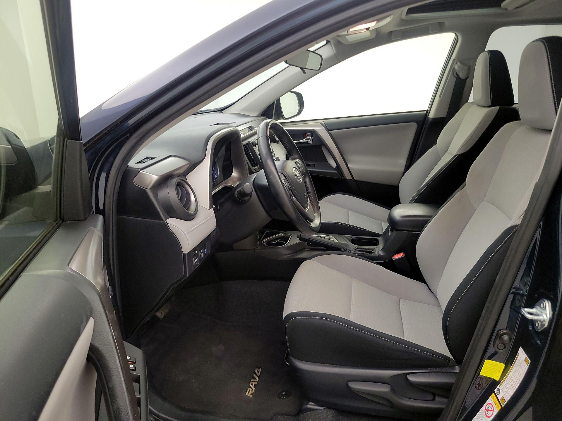 Thumbnail: 2018 Toyota RAV4 - 11