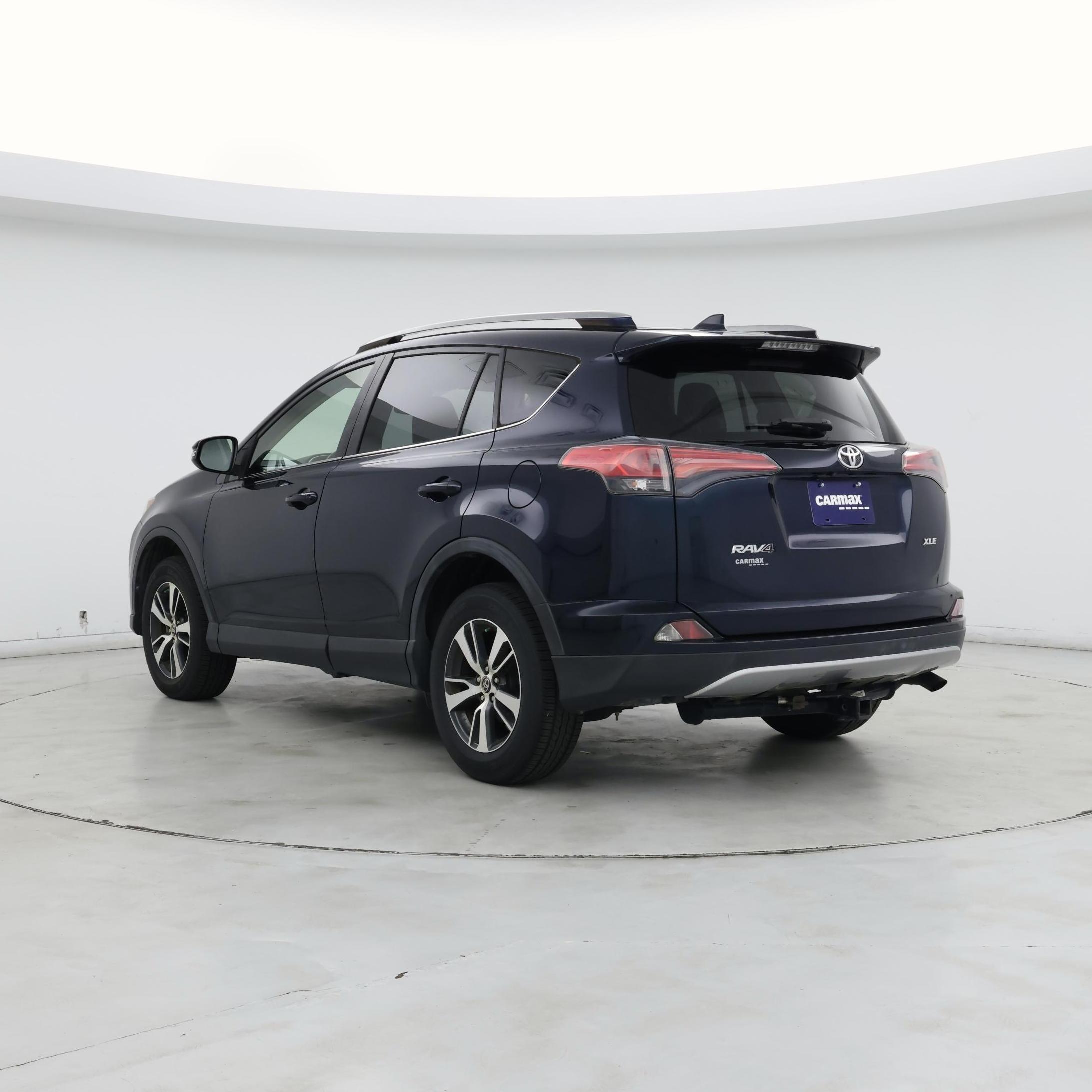 Thumbnail: 2018 Toyota RAV4 - 2