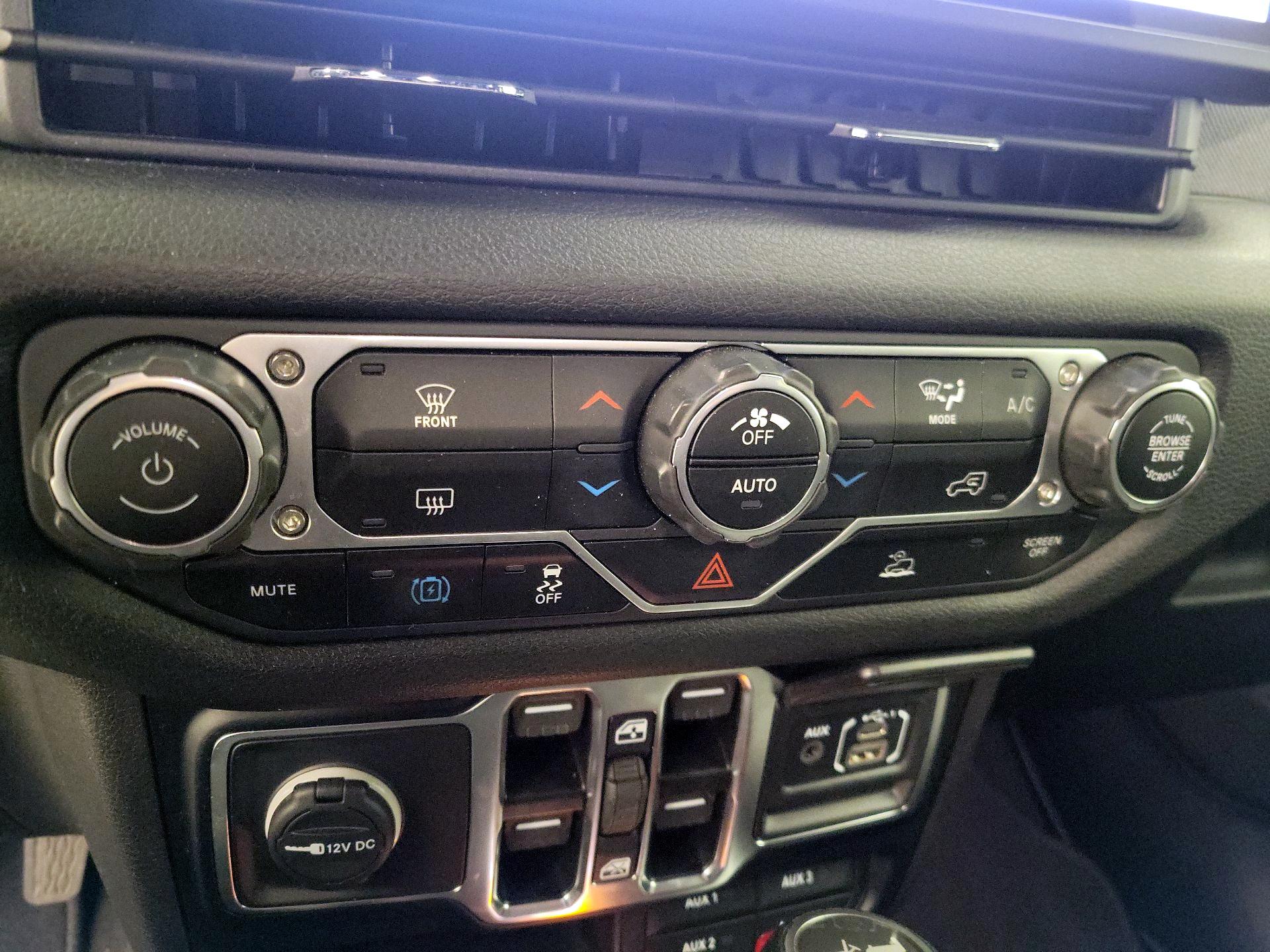 Thumbnail: 2024 Jeep Wrangler - 16