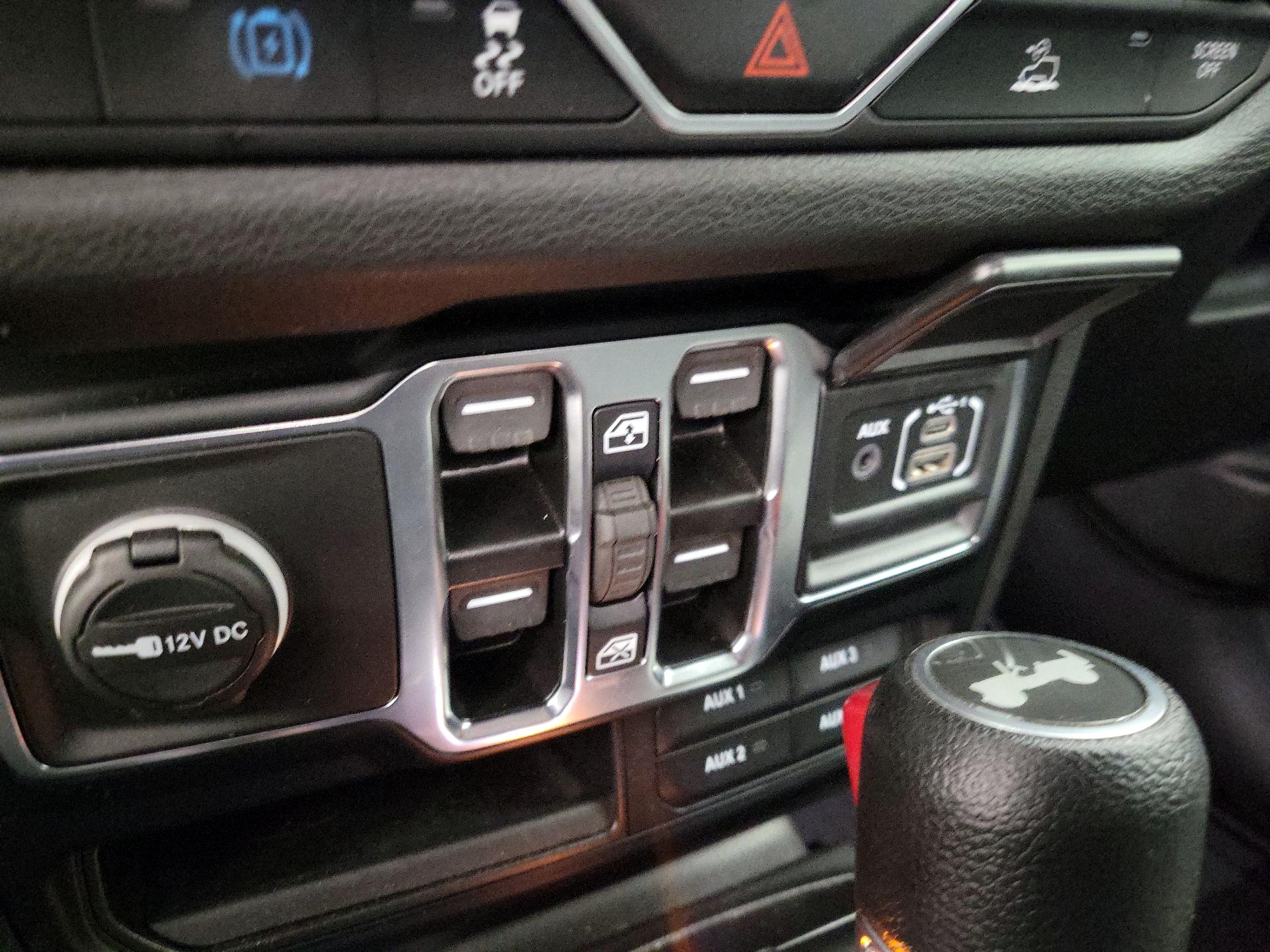 Thumbnail: 2024 Jeep Wrangler - 18