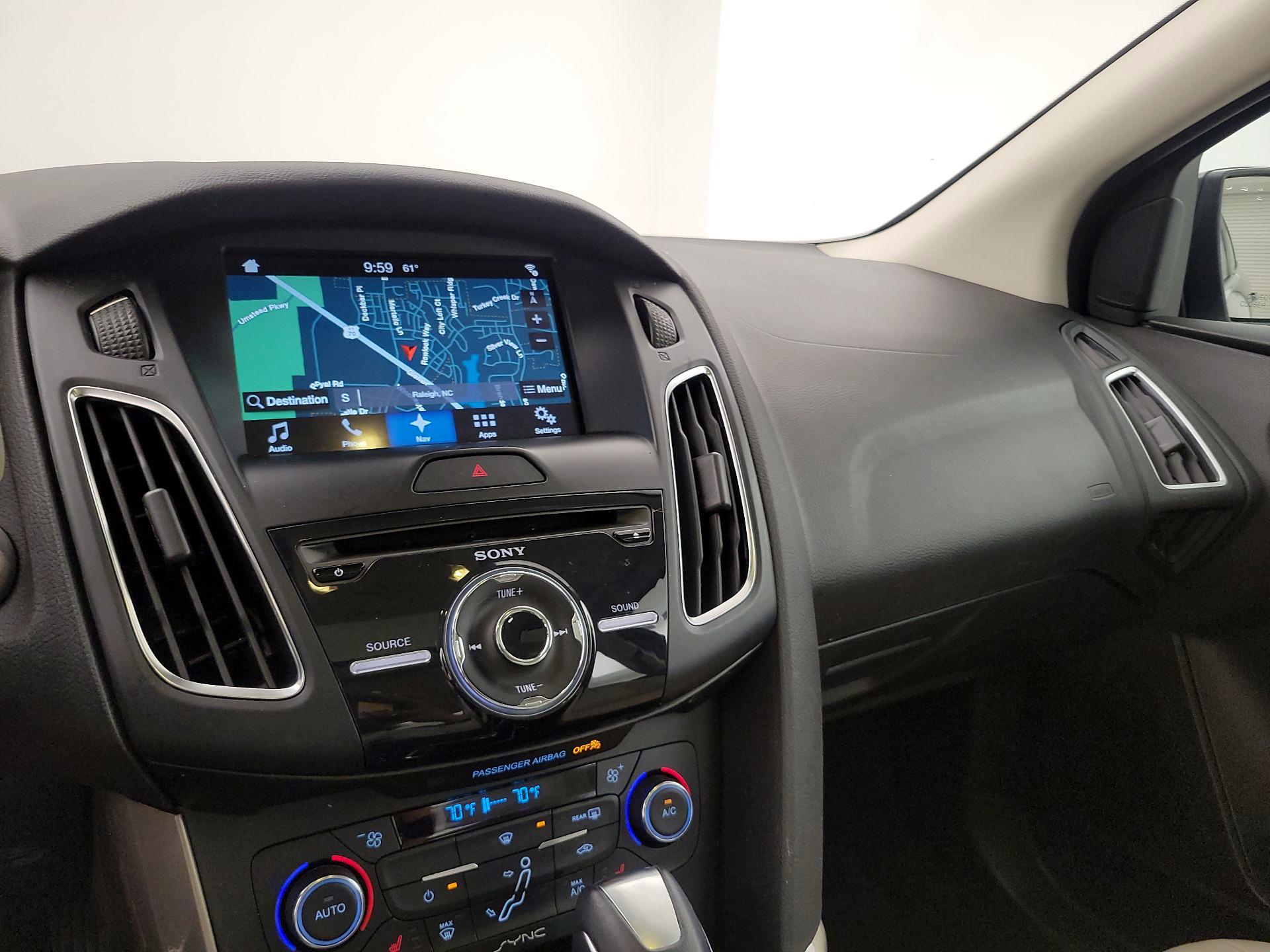 Thumbnail: 2016 Ford Focus - 14