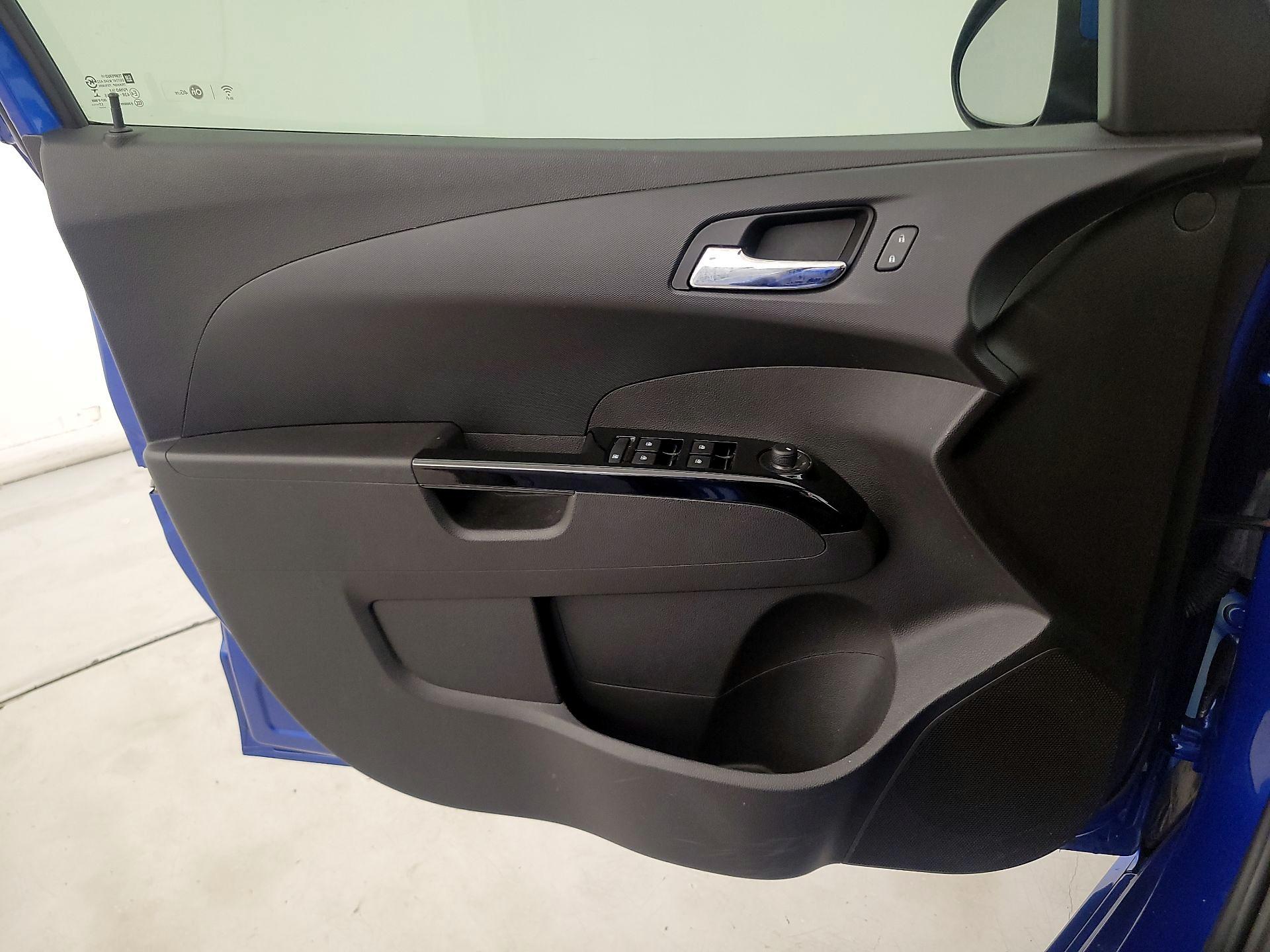 Thumbnail: 2018 Chevrolet Sonic - 12