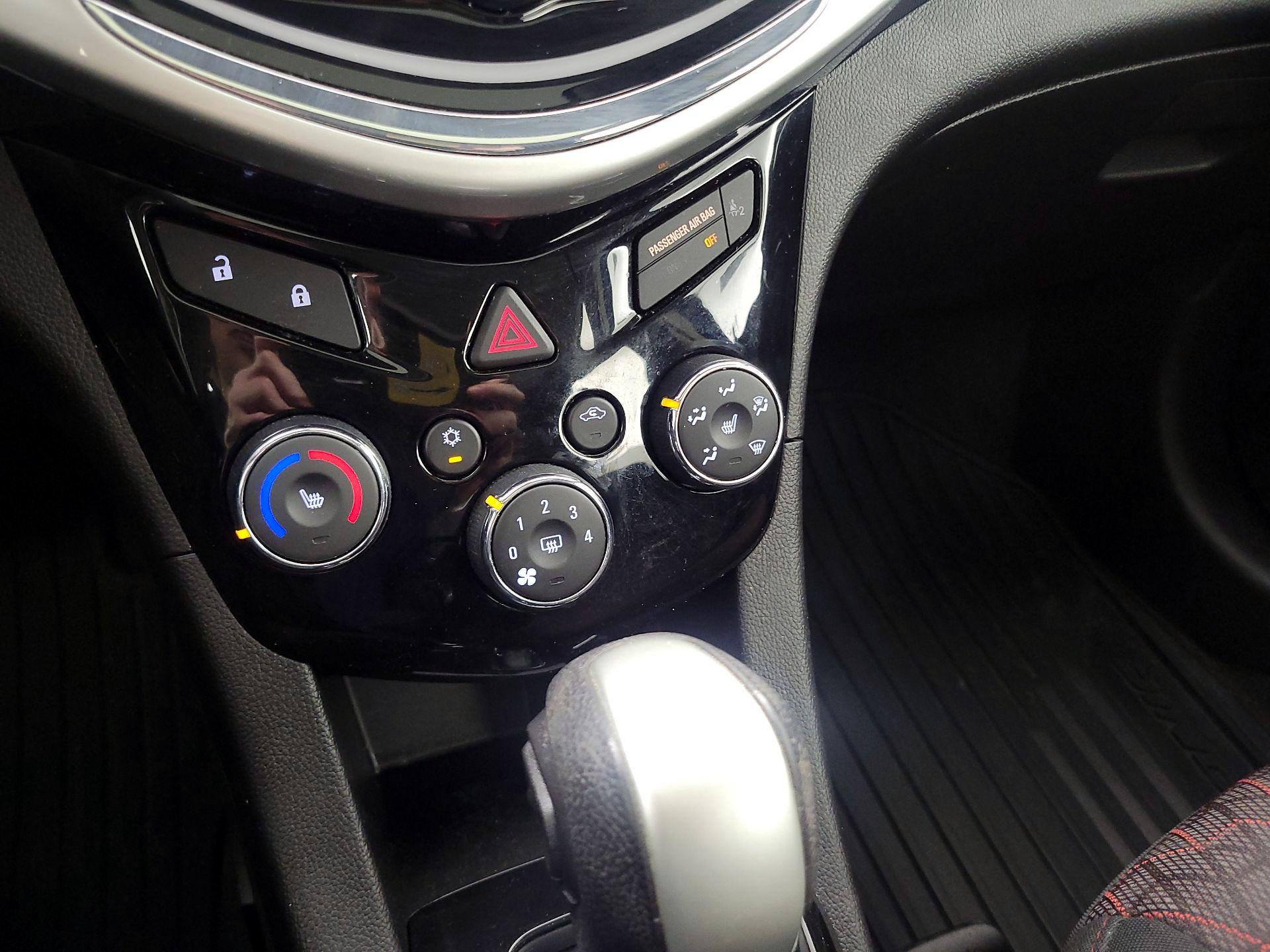 Thumbnail: 2018 Chevrolet Sonic - 16