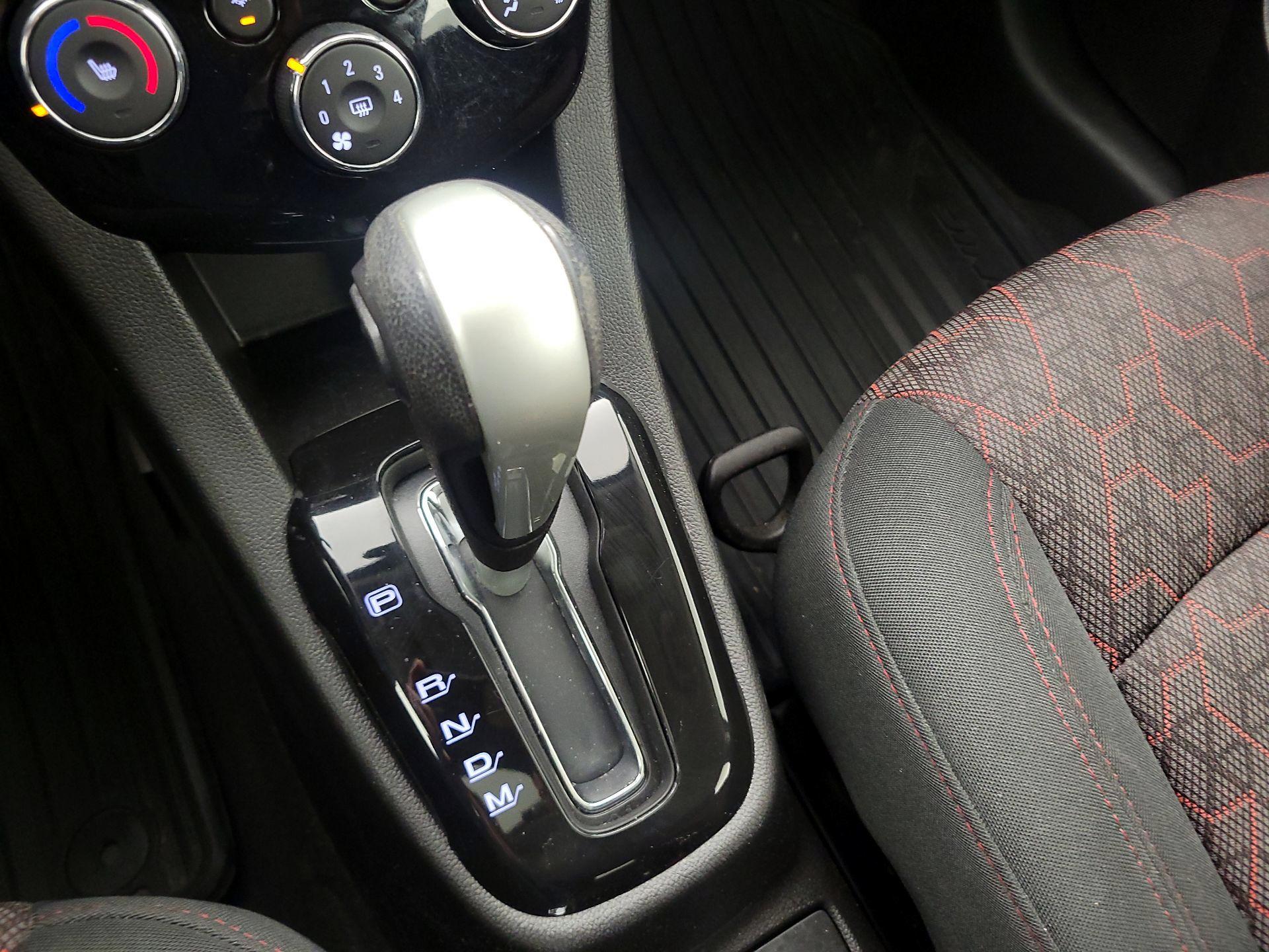 Thumbnail: 2018 Chevrolet Sonic - 17