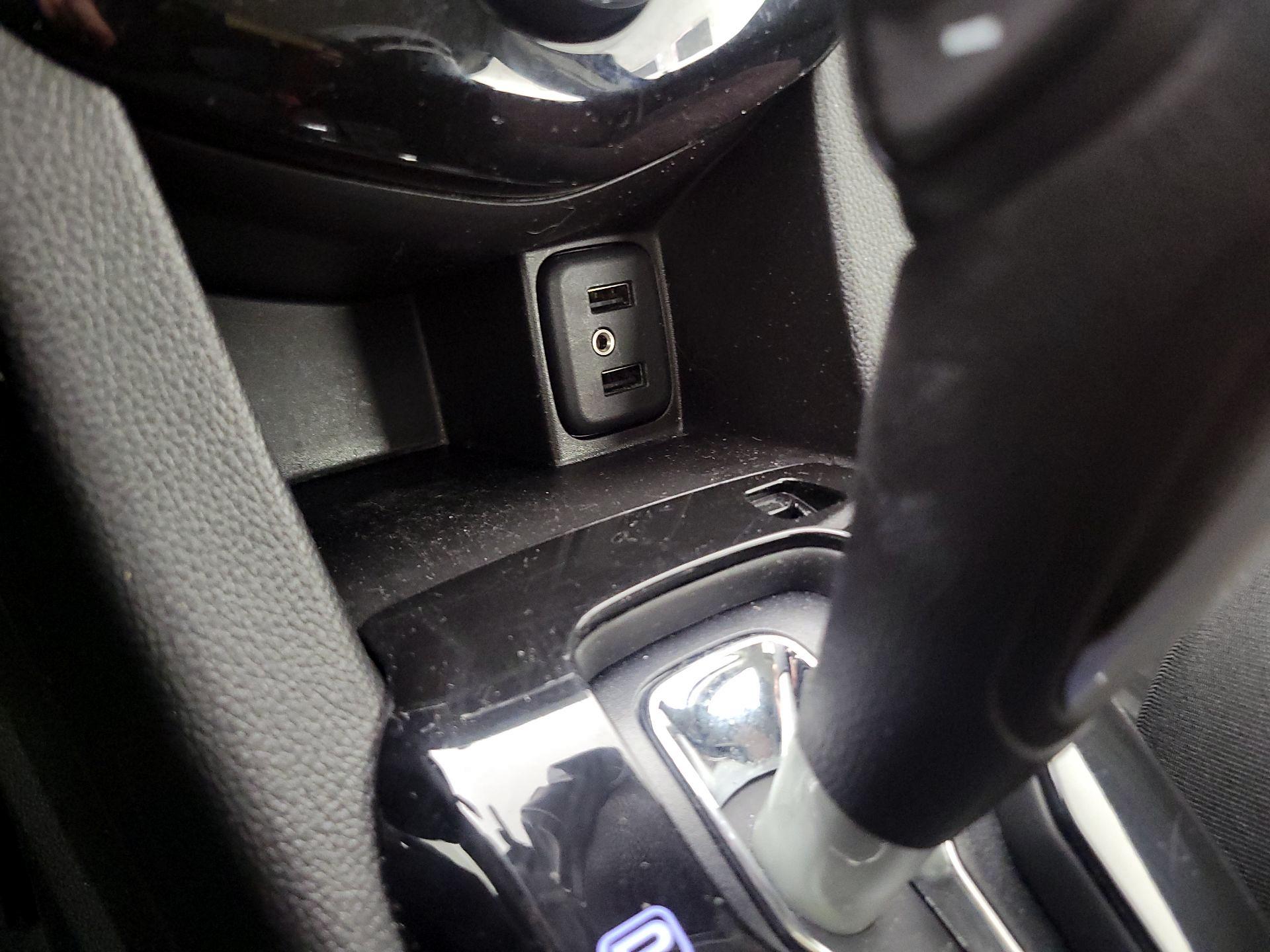 Thumbnail: 2018 Chevrolet Sonic - 18