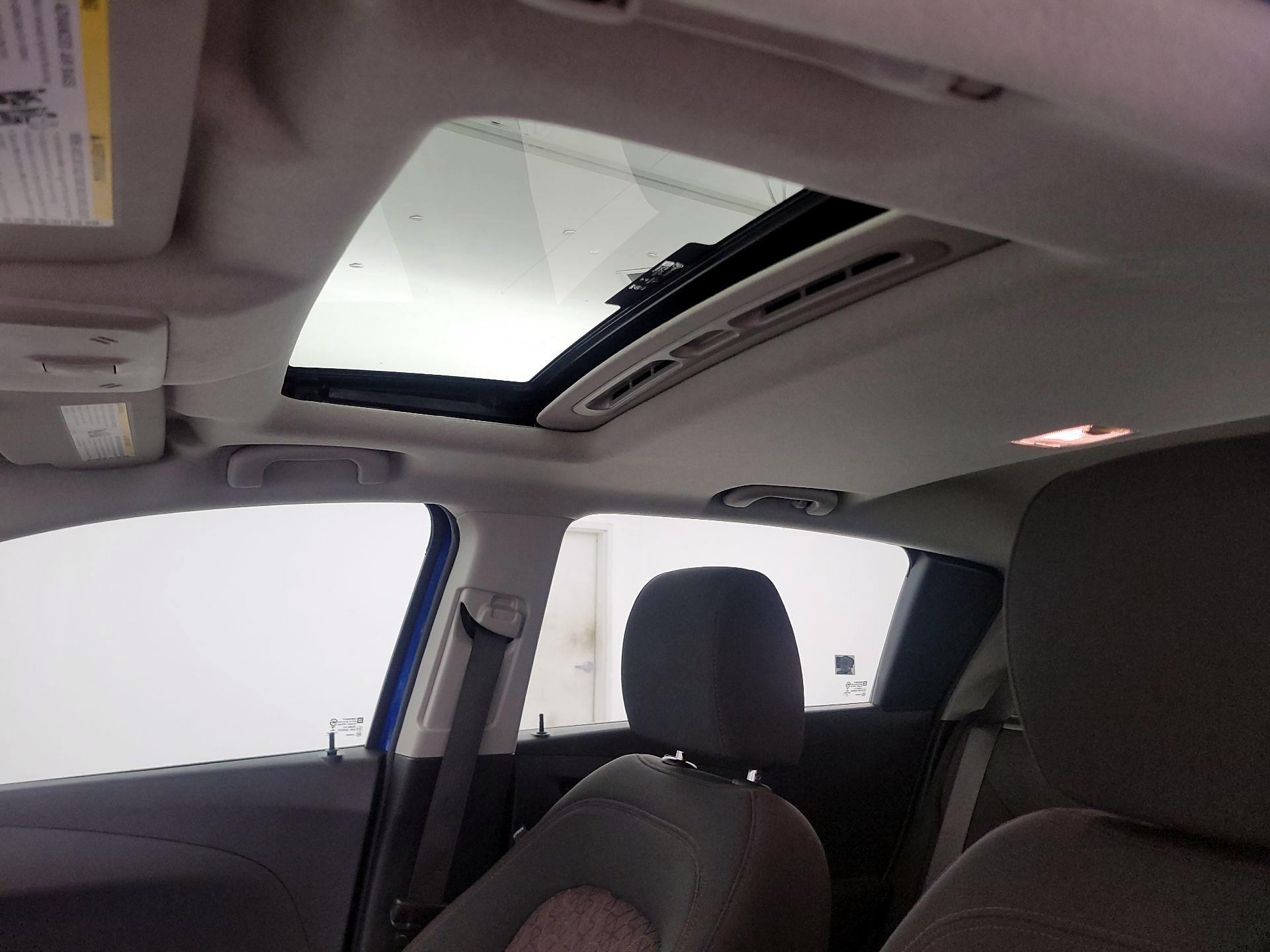 Thumbnail: 2018 Chevrolet Sonic - 19