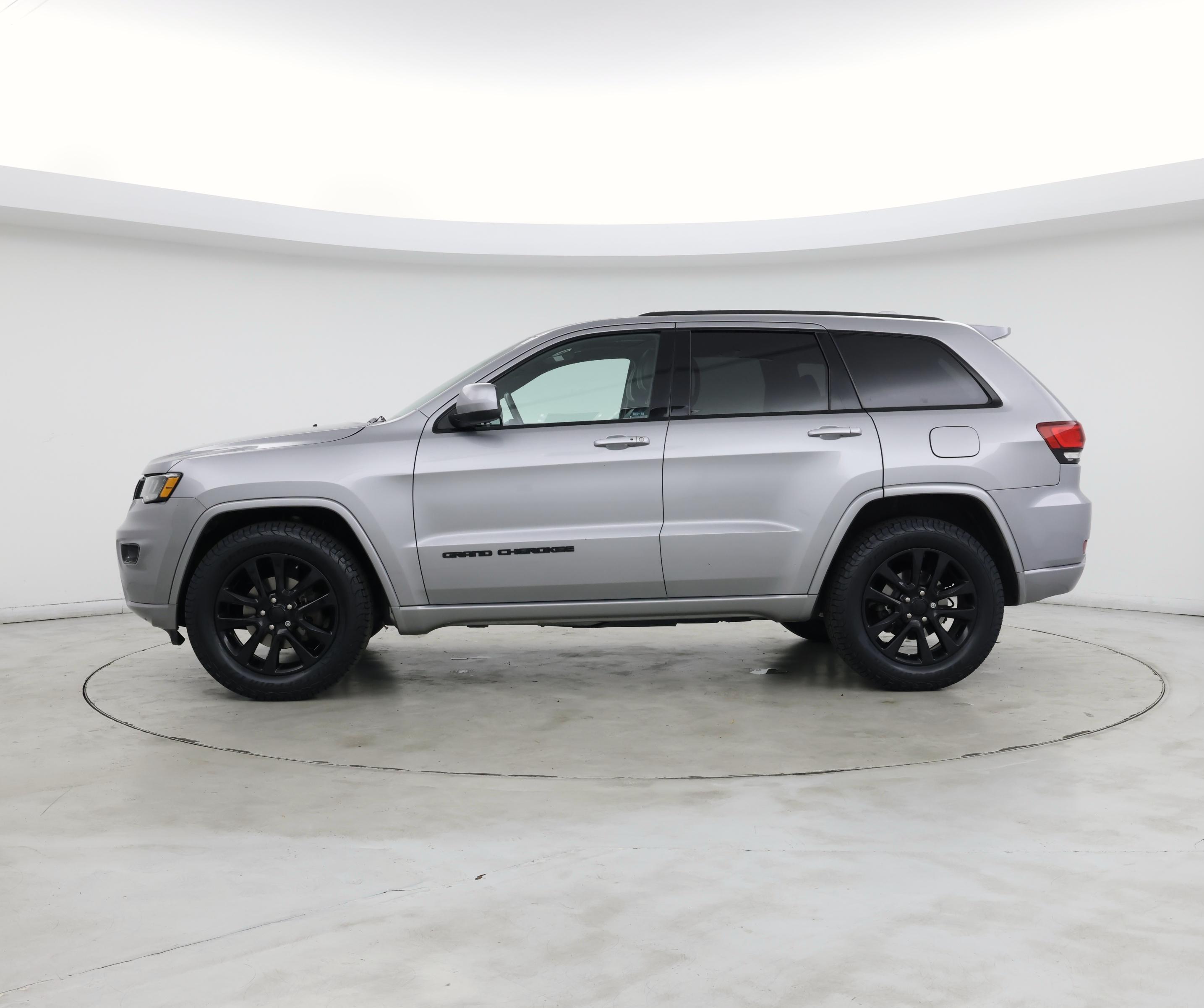 Thumbnail: 2019 Jeep Grand Cherokee - 3