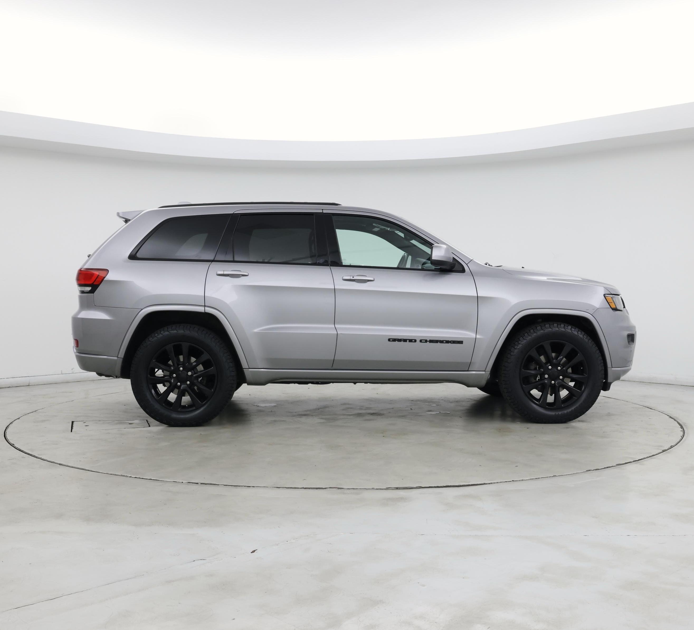 Thumbnail: 2019 Jeep Grand Cherokee - 7