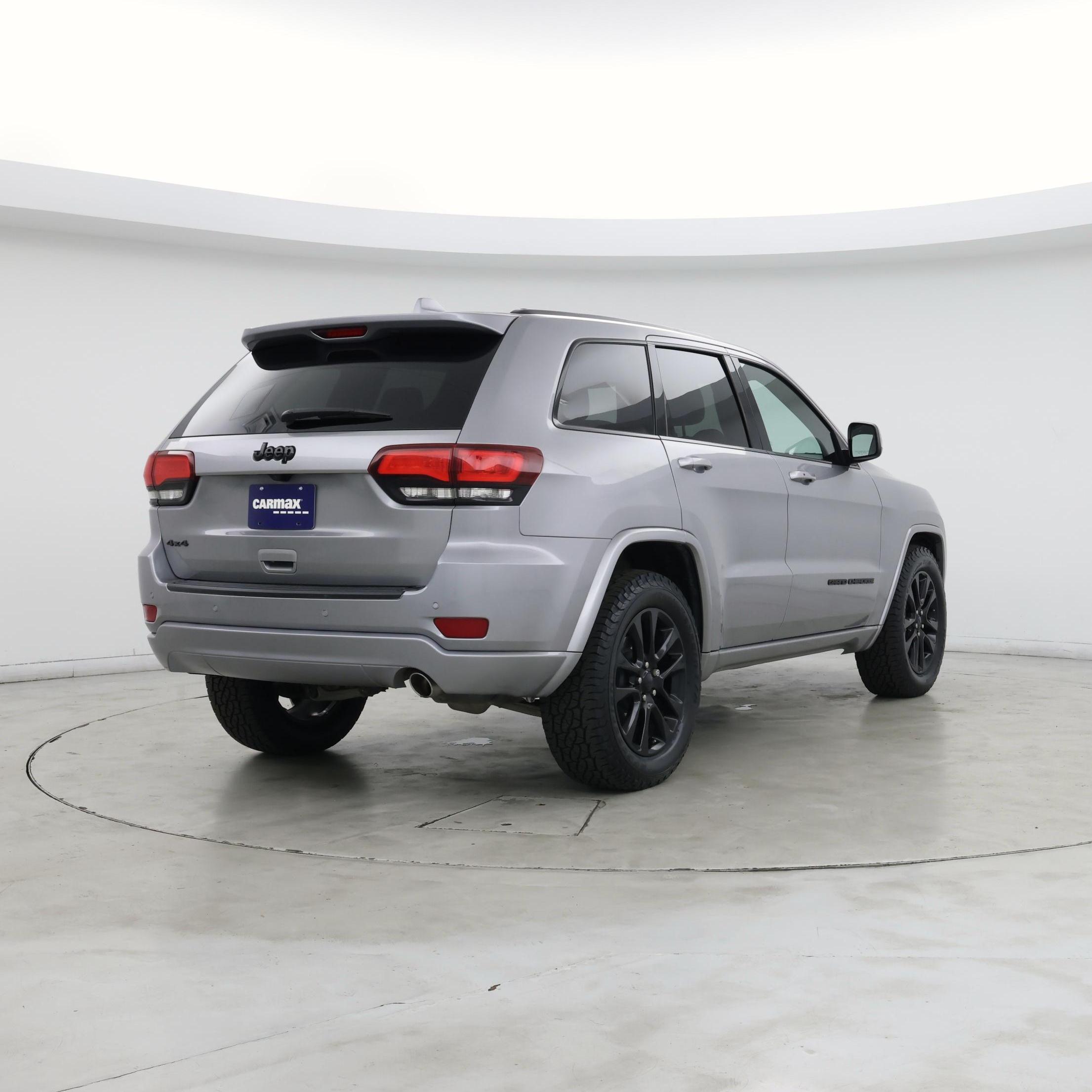 Thumbnail: 2019 Jeep Grand Cherokee - 8