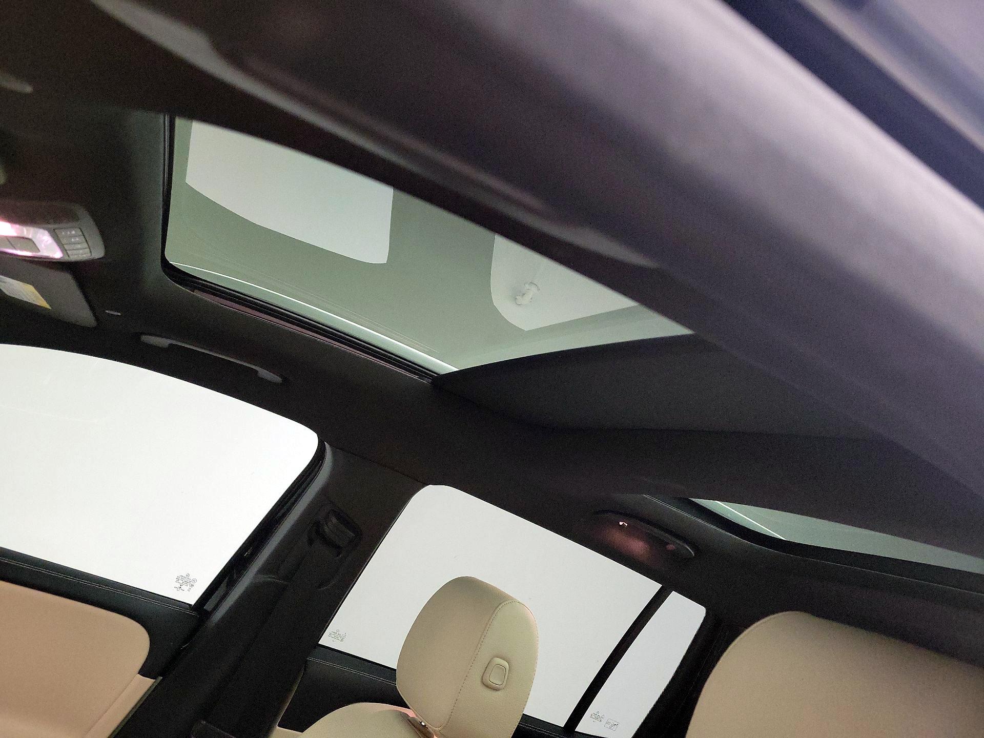 Thumbnail: 2022 Mercedes-Benz GLB - 19