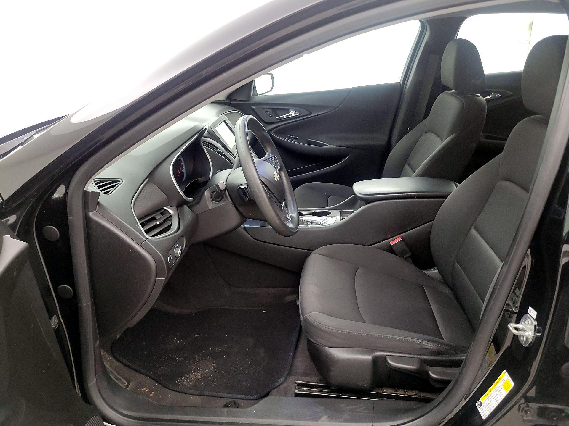 Thumbnail: 2018 Chevrolet Malibu - 11