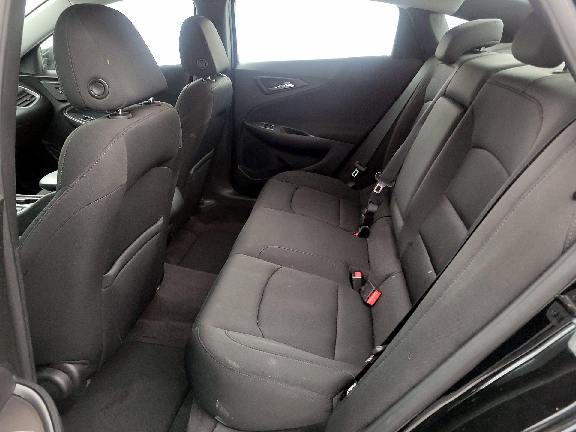 Thumbnail: 2018 Chevrolet Malibu - 19