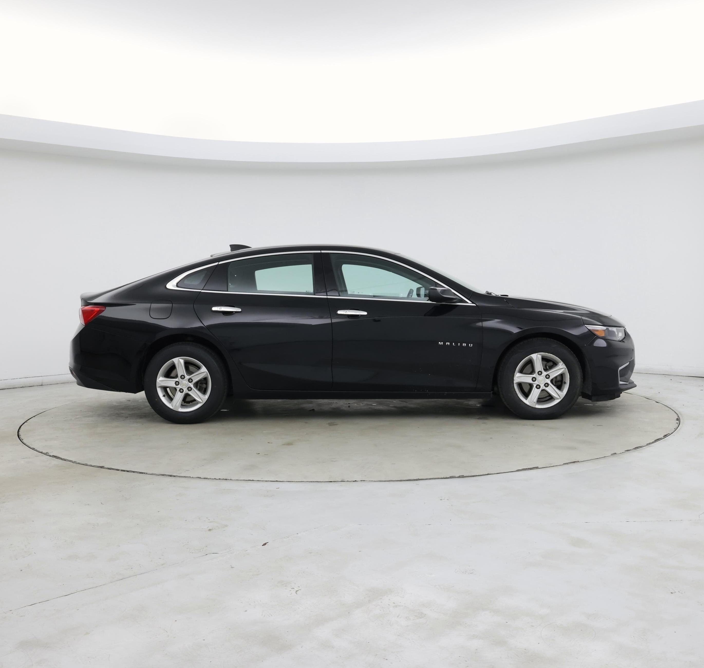 Thumbnail: 2018 Chevrolet Malibu - 7