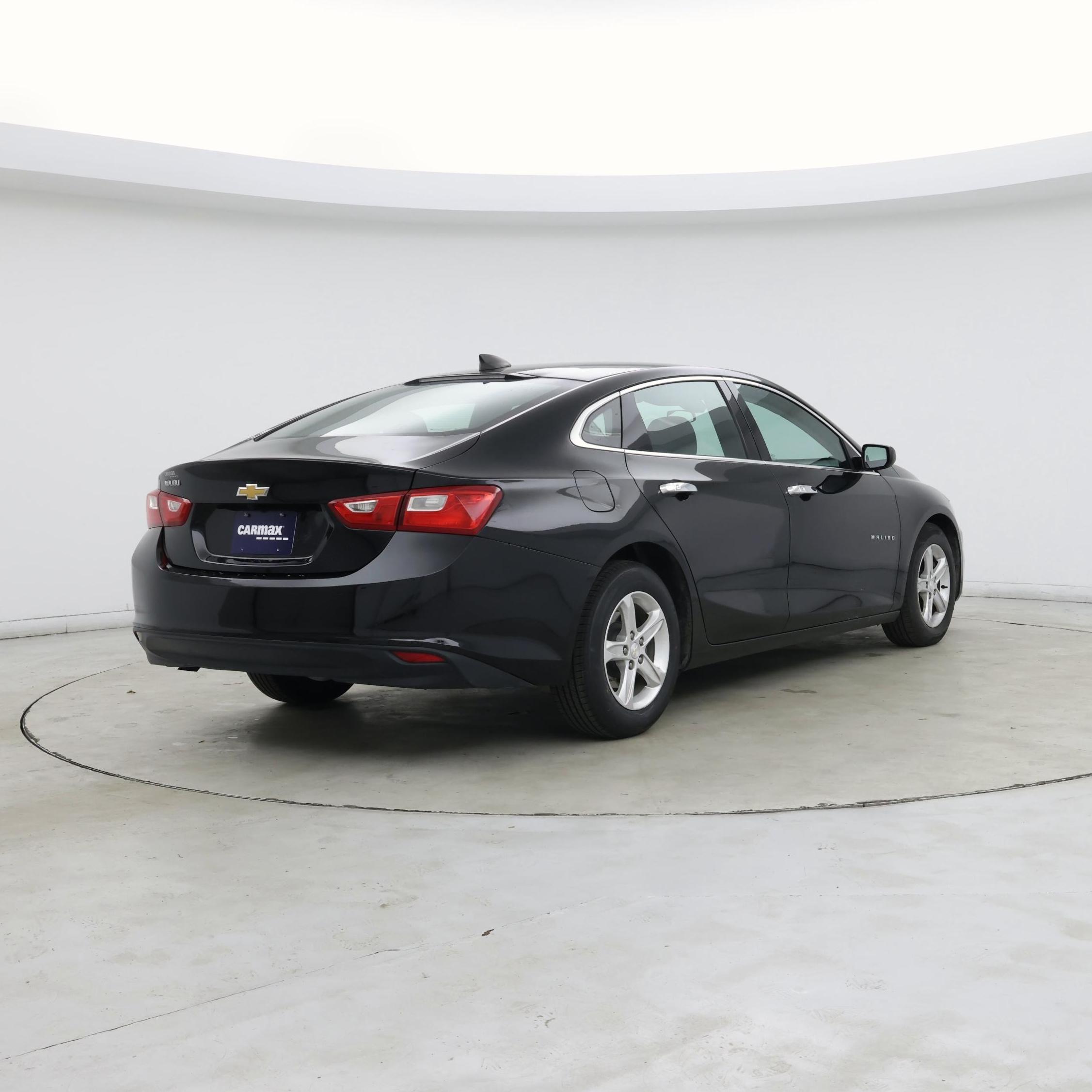 Thumbnail: 2018 Chevrolet Malibu - 8