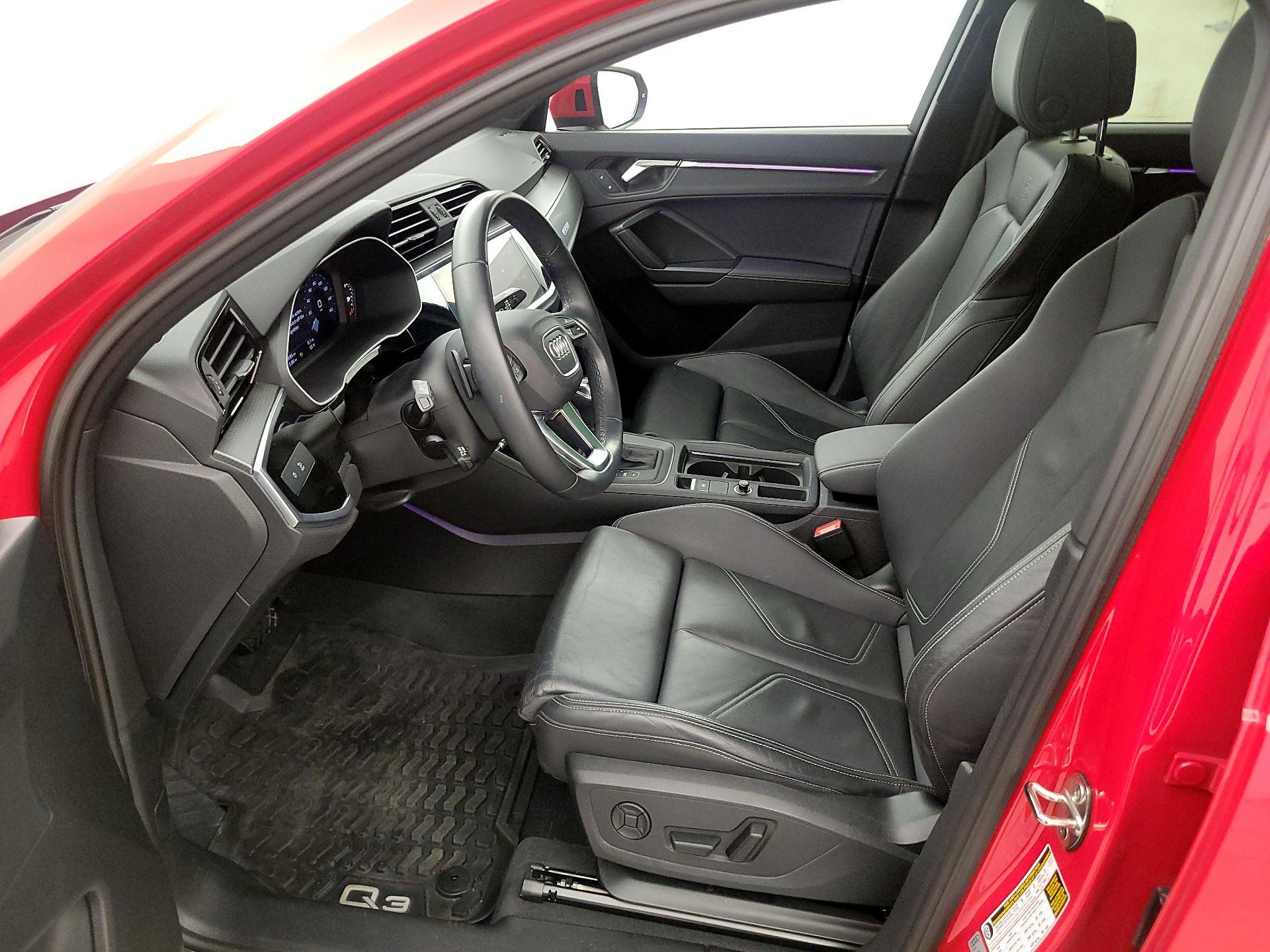 Thumbnail: 2024 Audi Q3 - 11