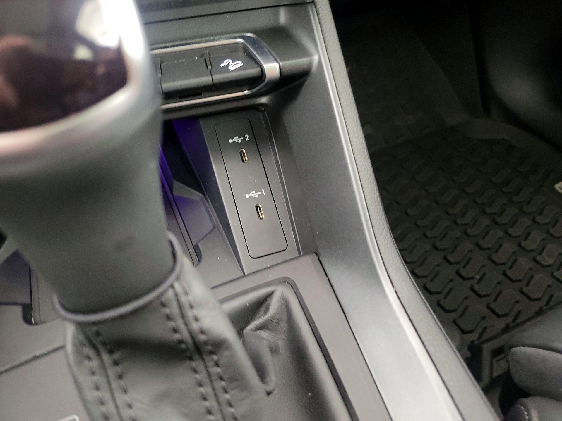 Thumbnail: 2024 Audi Q3 - 18