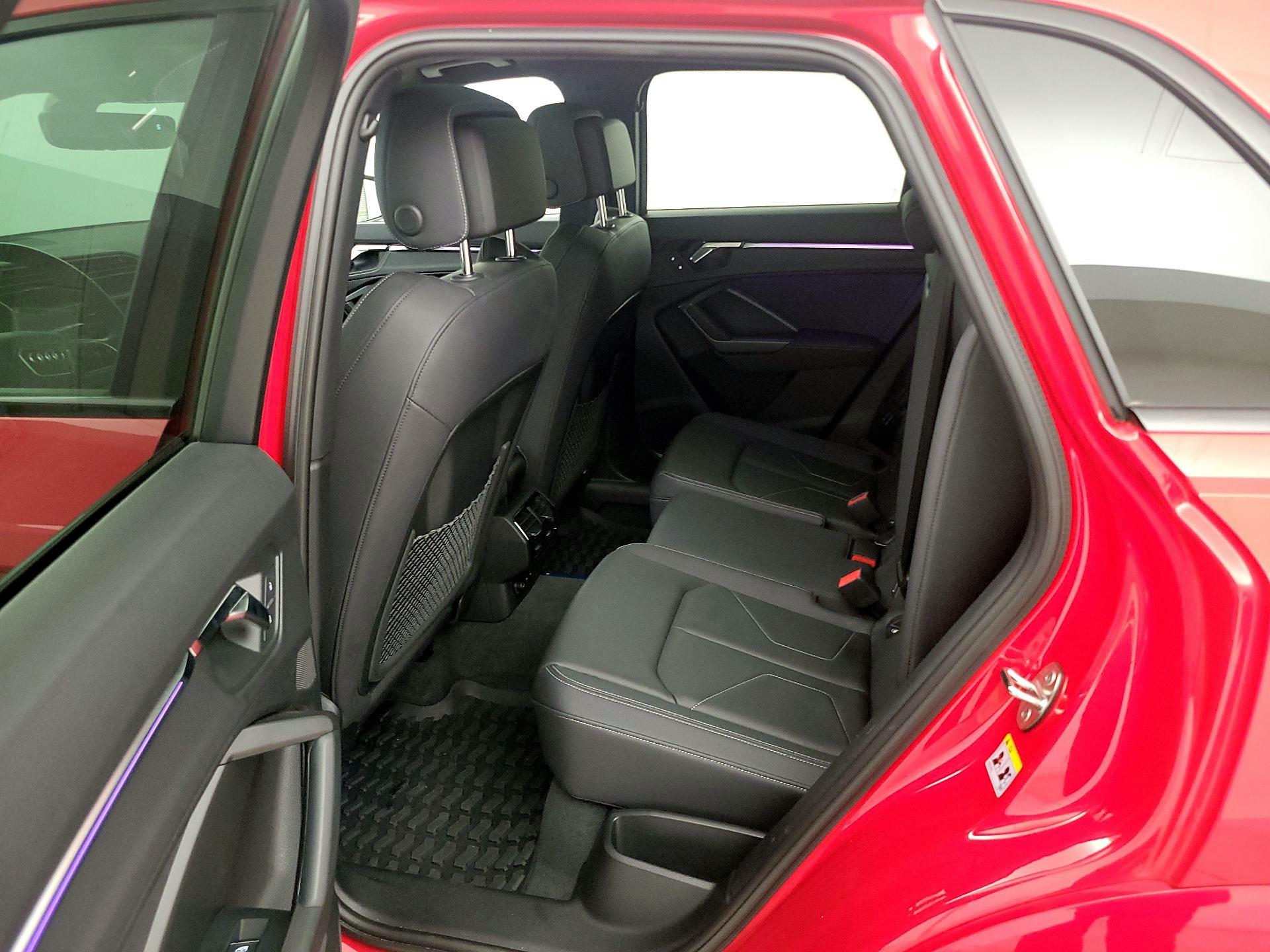 Thumbnail: 2024 Audi Q3 - 20