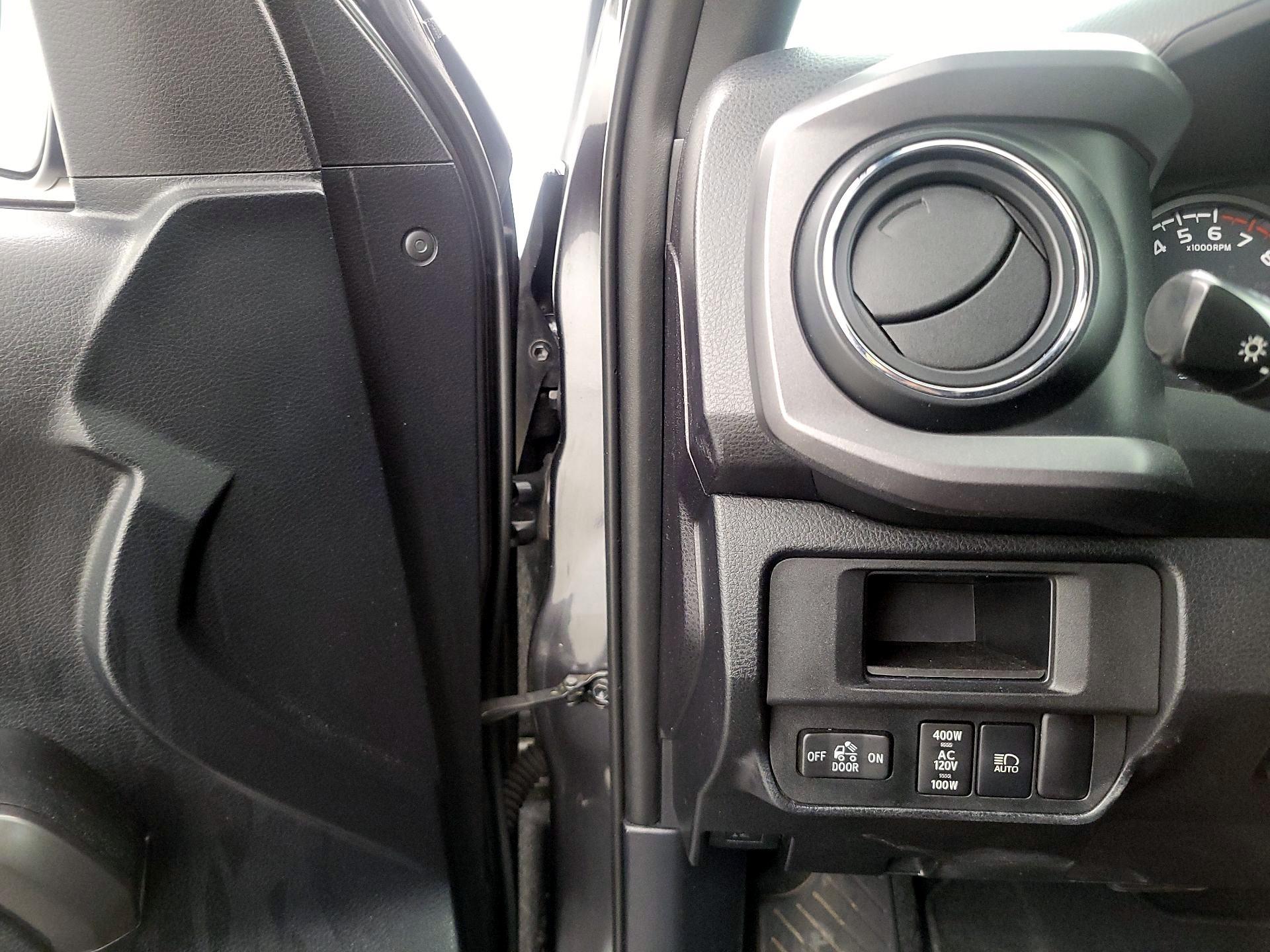 Thumbnail: 2019 Toyota Tacoma - 13