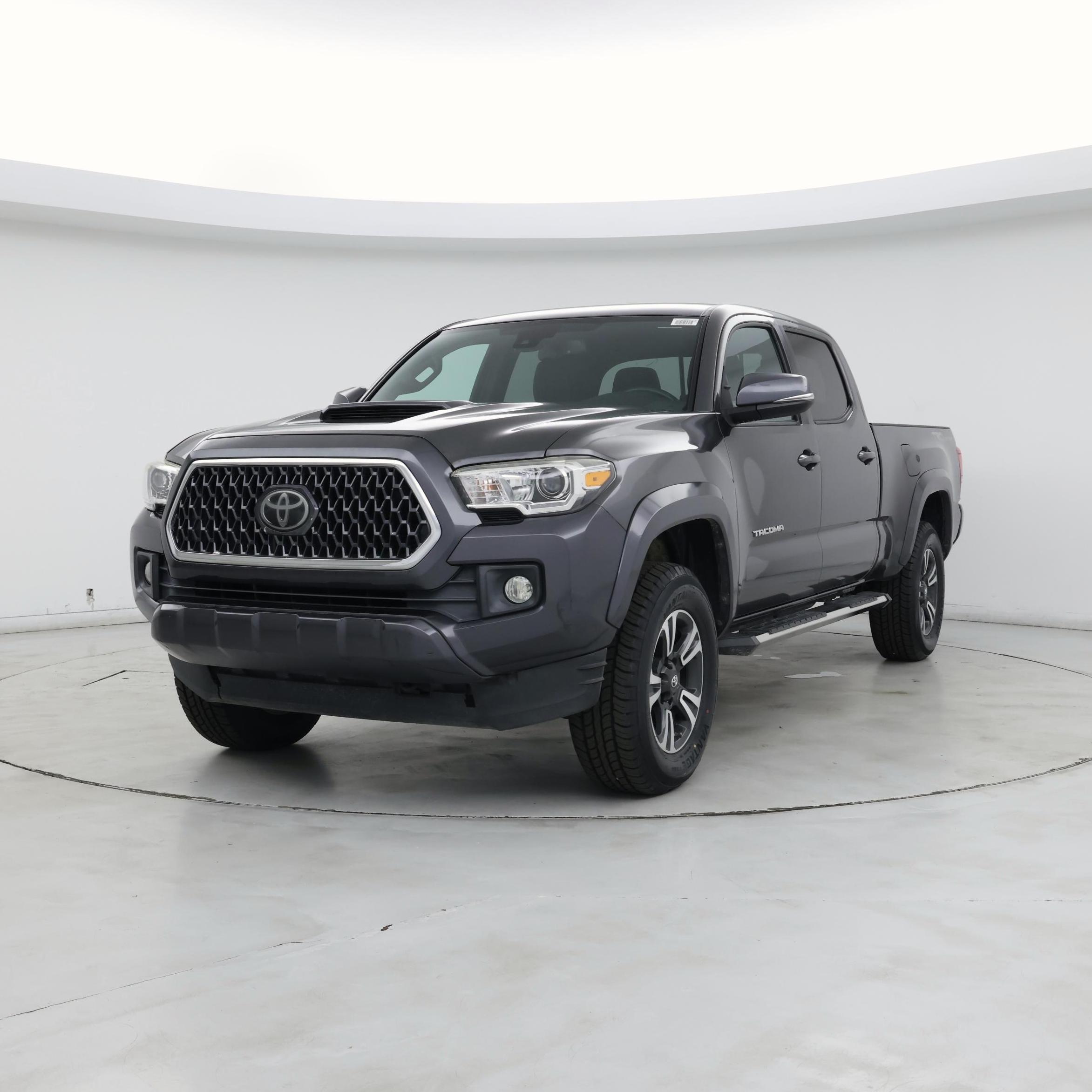 Thumbnail: 2019 Toyota Tacoma - 4
