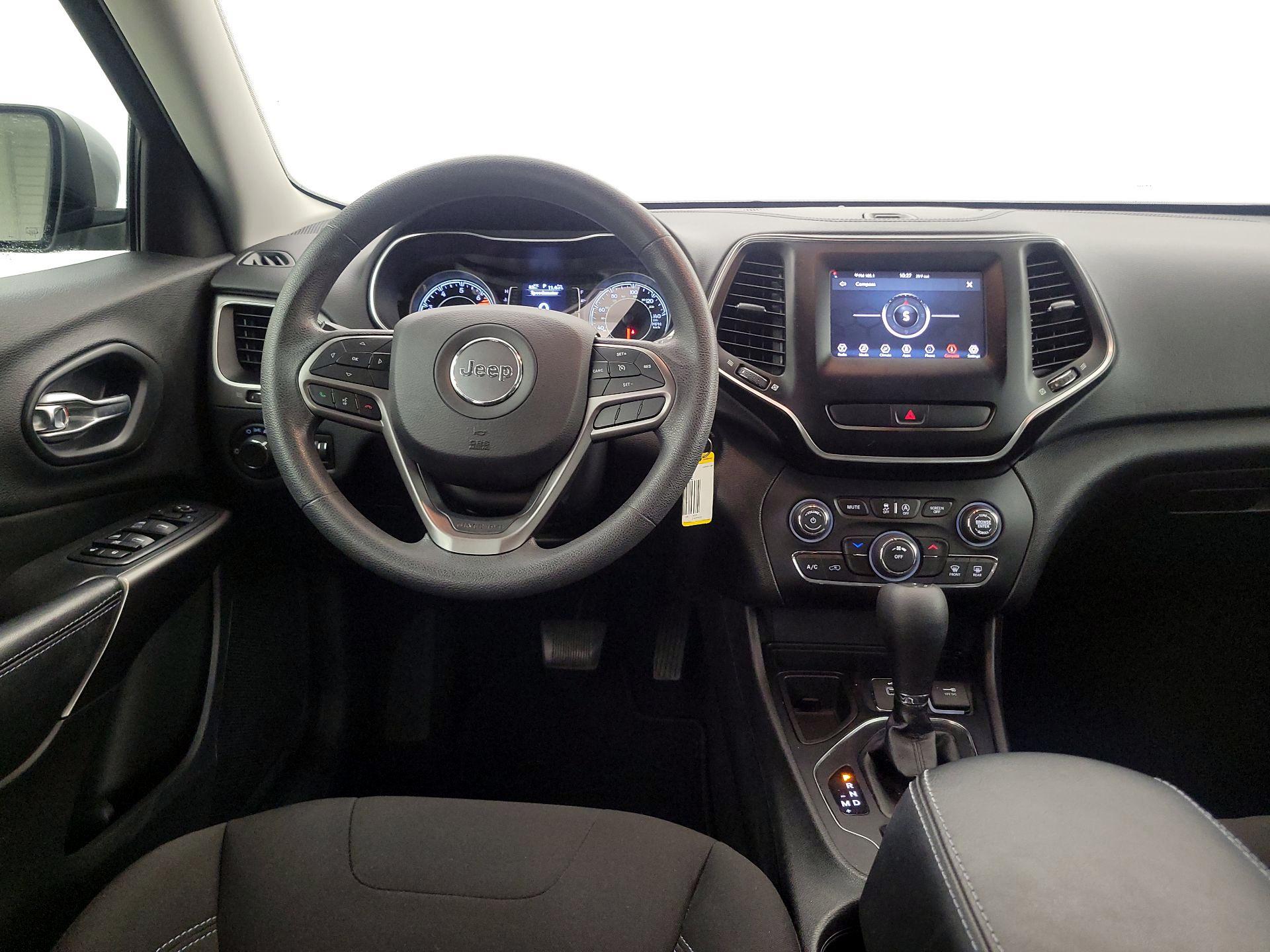 Thumbnail: 2020 Jeep Cherokee - 10