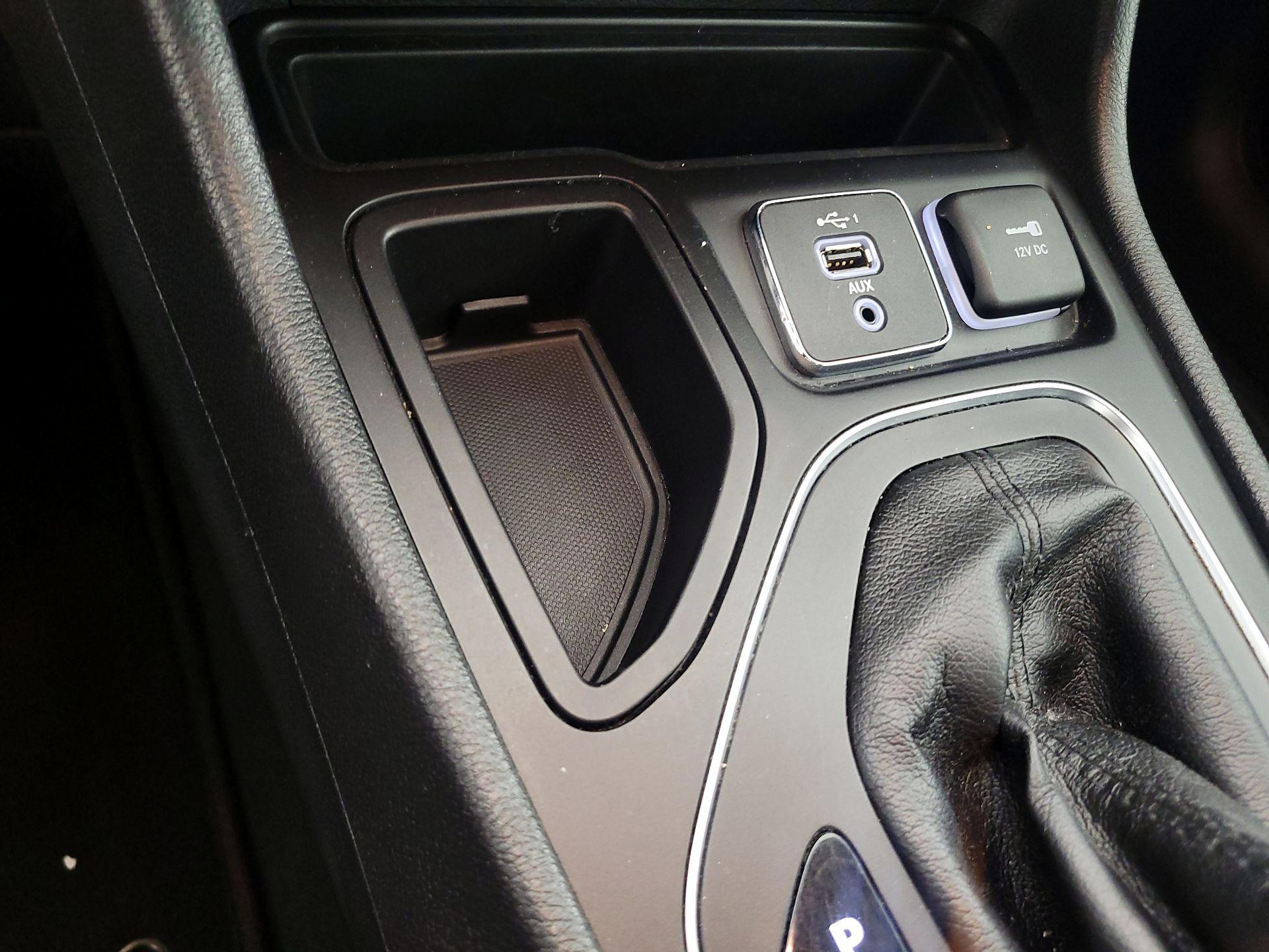 Thumbnail: 2020 Jeep Cherokee - 18