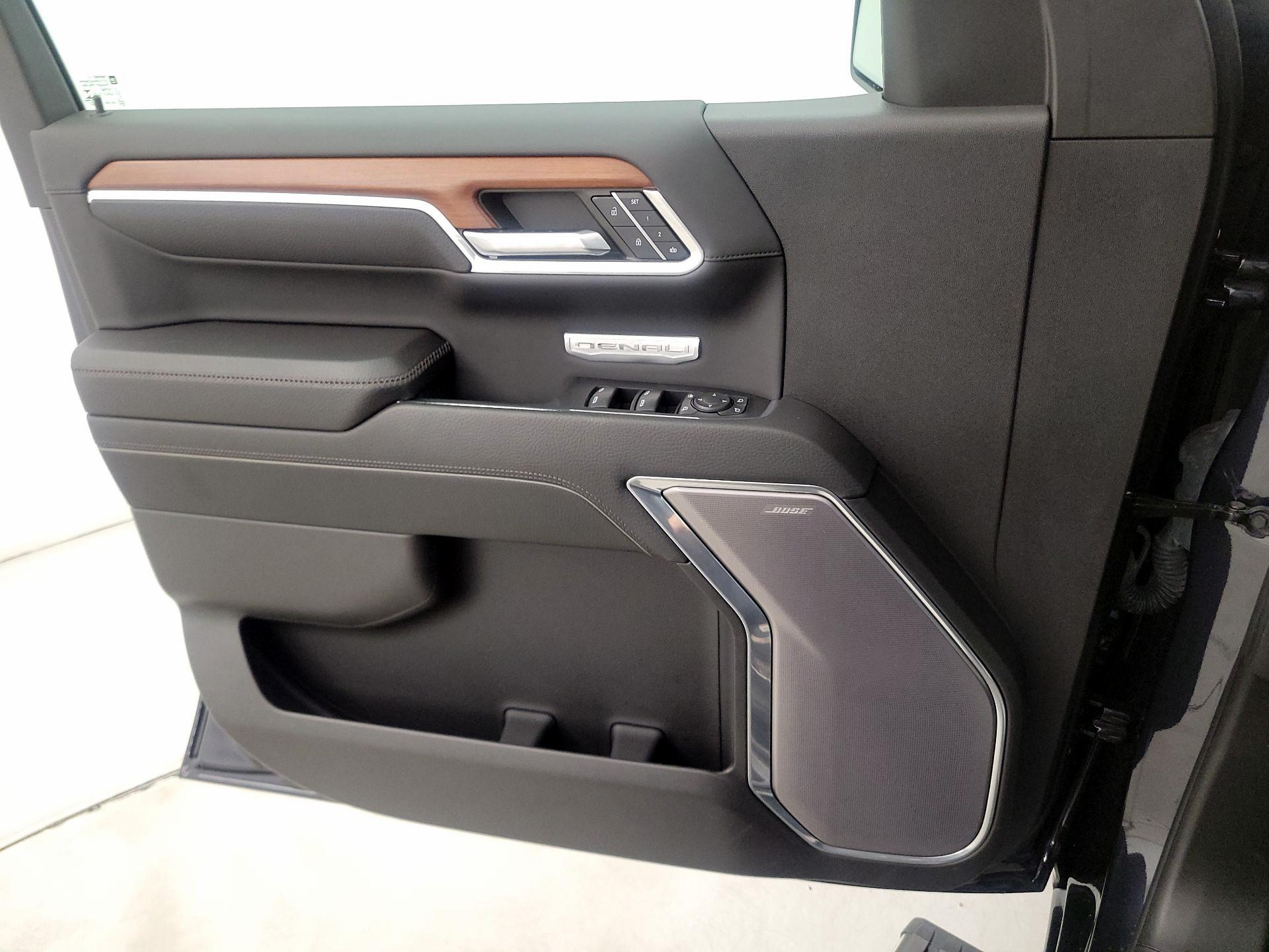 Thumbnail: 2022 GMC Sierra 1500 - 12