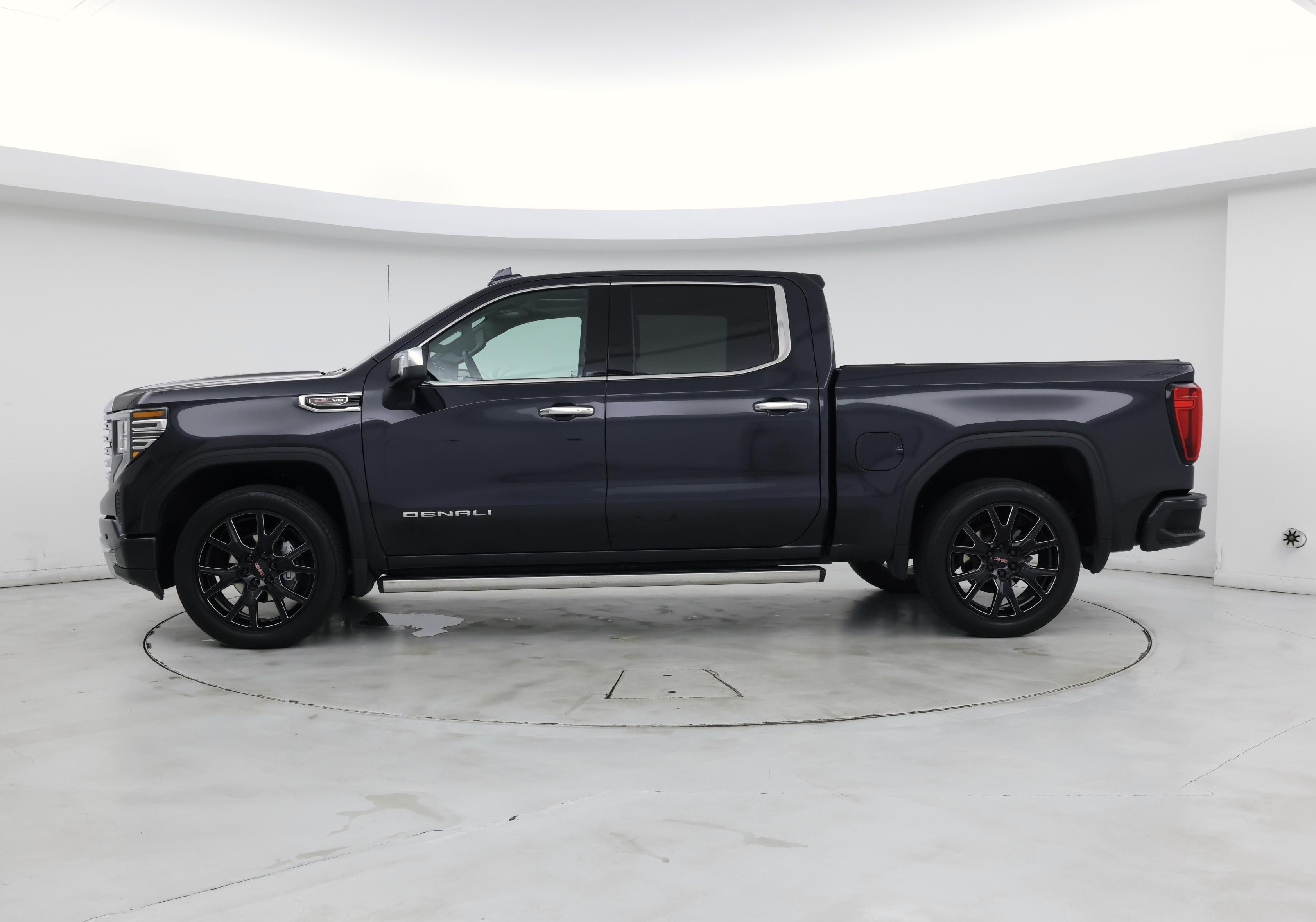 Thumbnail: 2022 GMC Sierra 1500 - 3