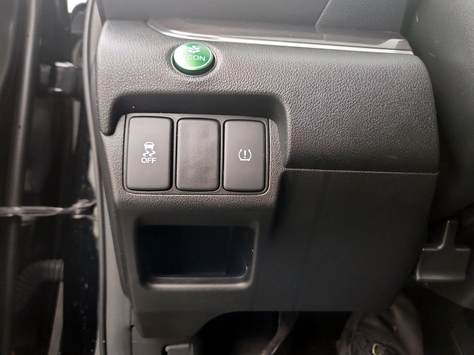 Thumbnail: 2015 Honda CR-V - 11