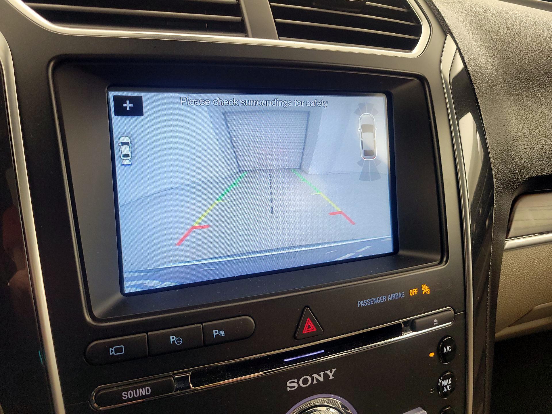 Thumbnail: 2018 Ford Explorer - 15