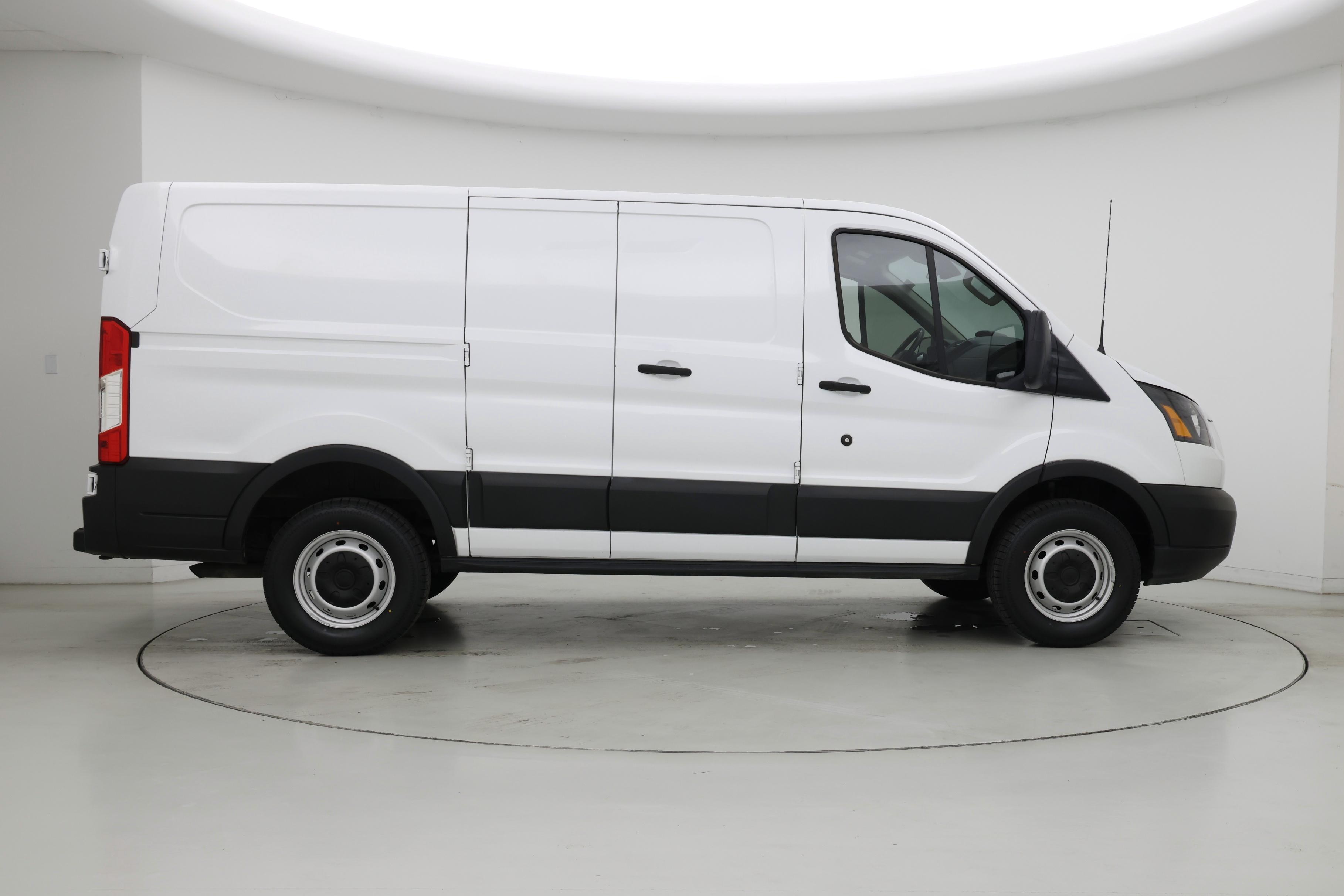 Thumbnail: 2019 Ford Transit Series - 7