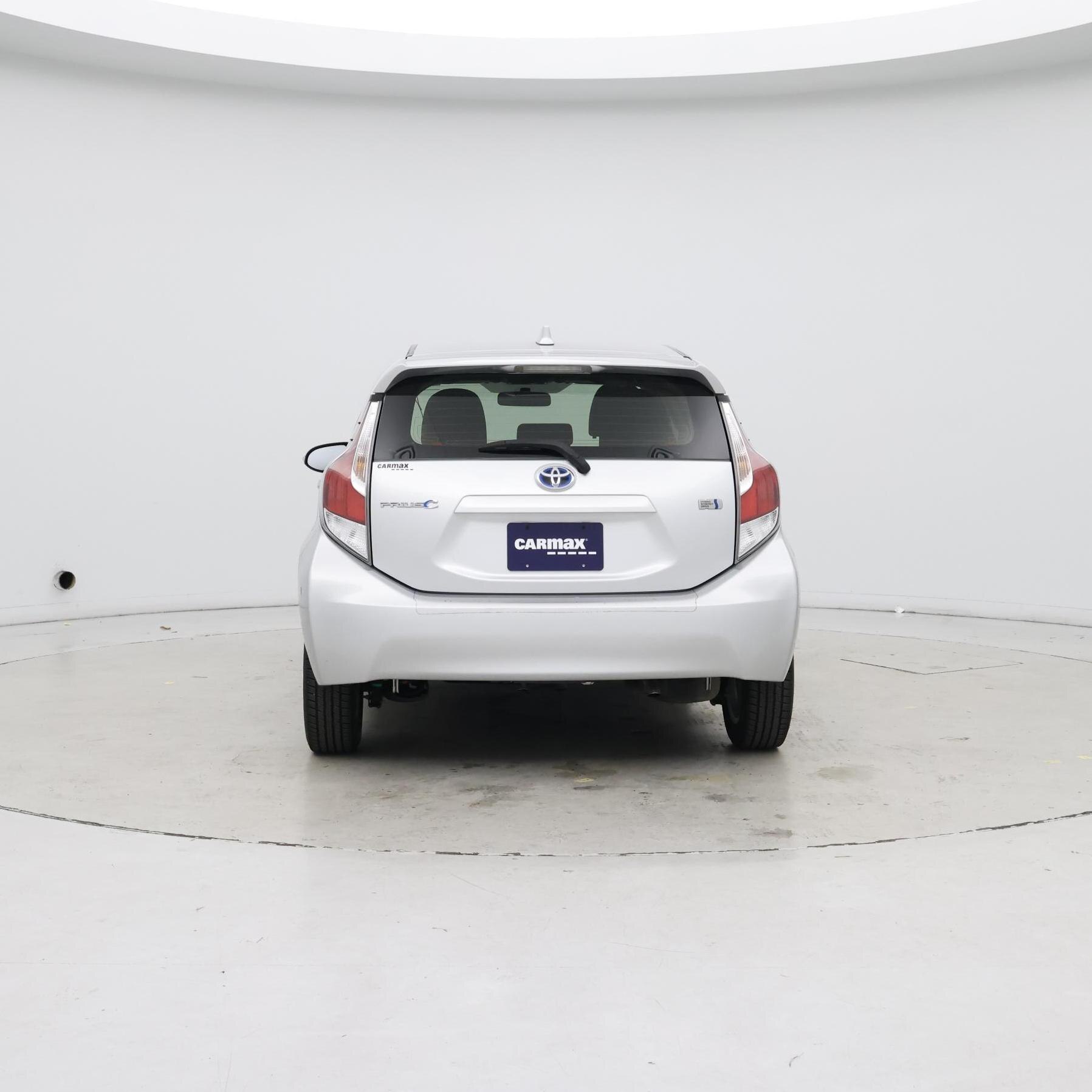 Thumbnail: 2015 Toyota Prius c - 6