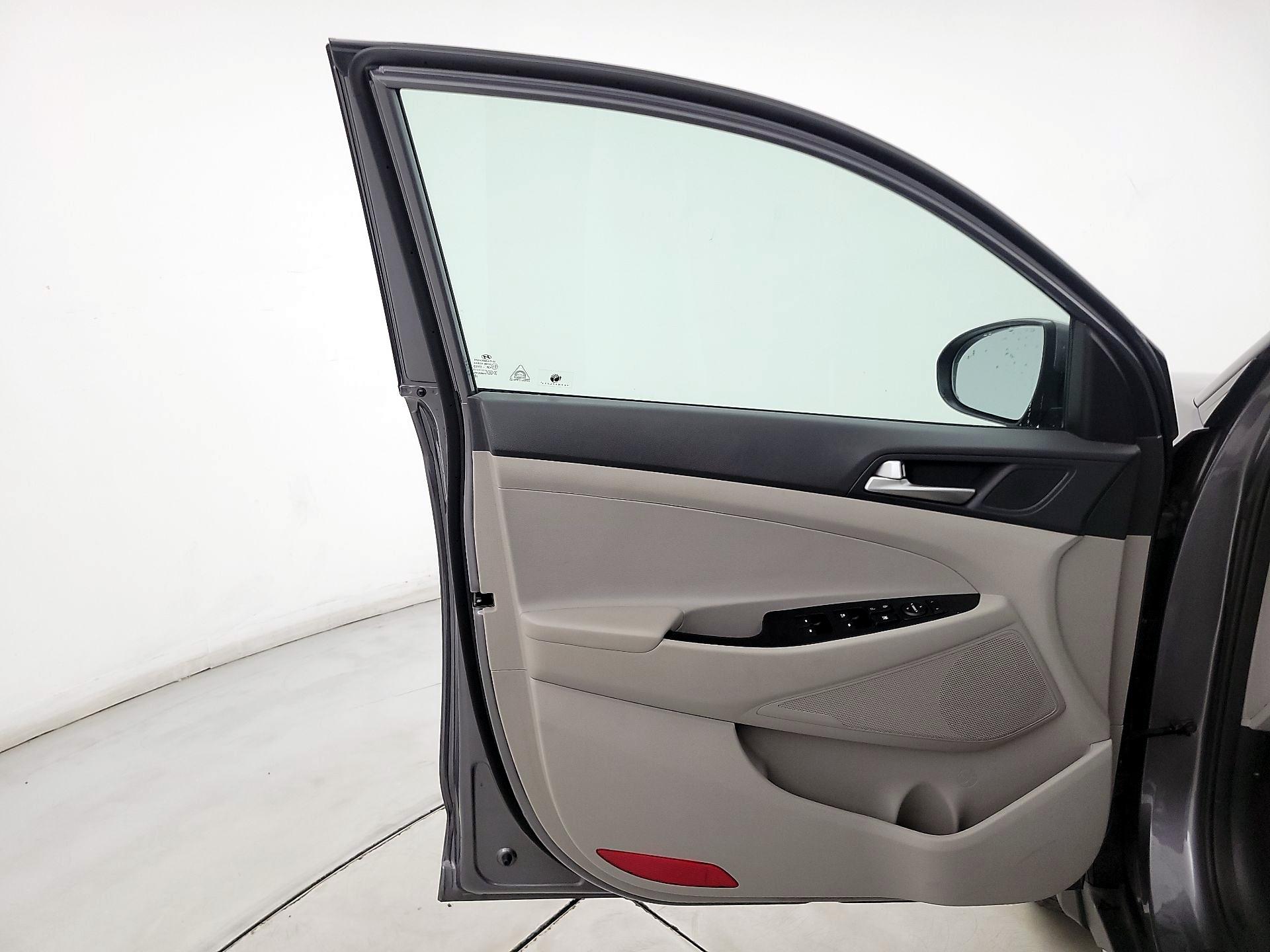 Thumbnail: 2021 Hyundai Tucson - 12