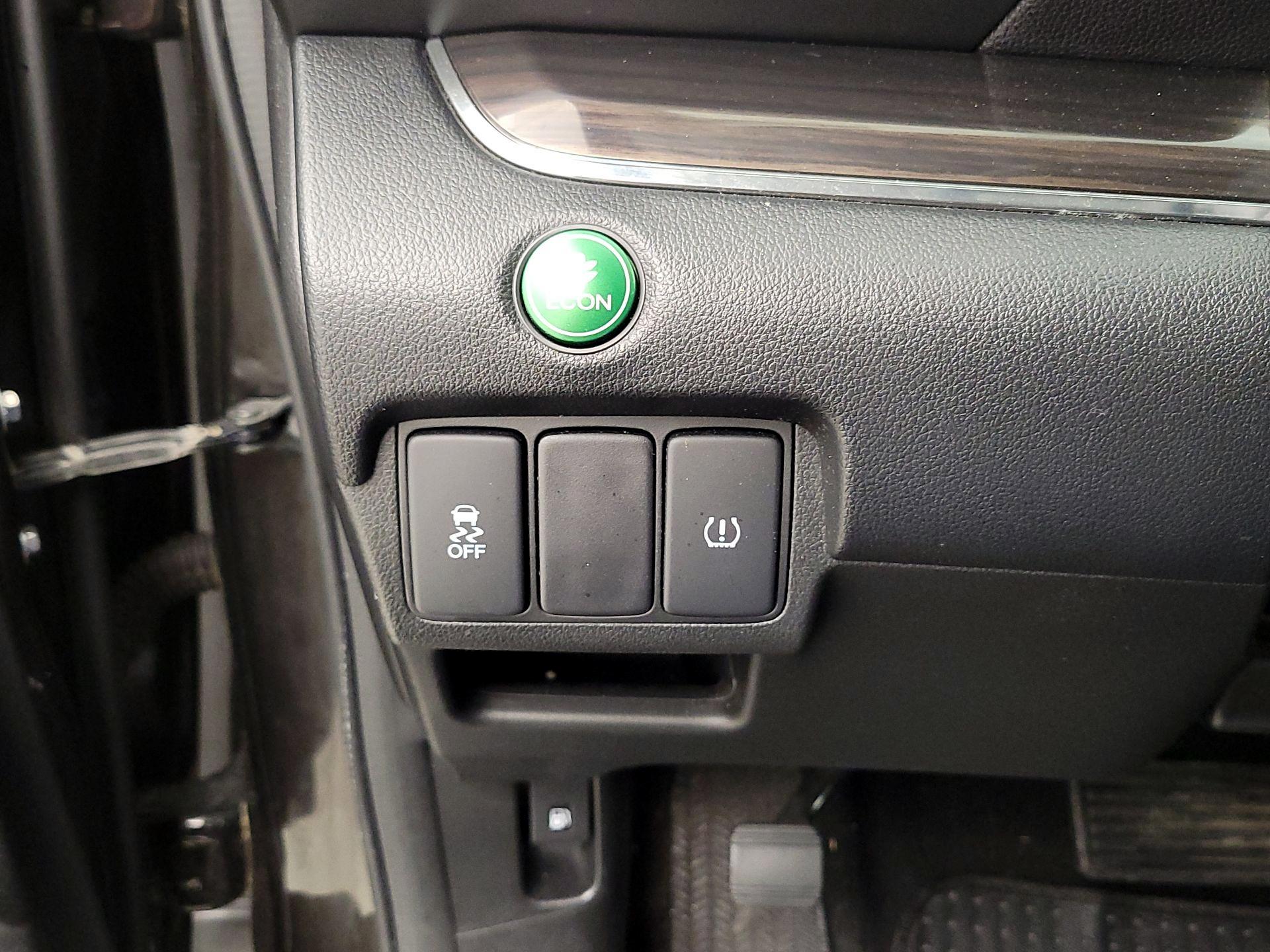 Thumbnail: 2016 Honda CR-V - 13