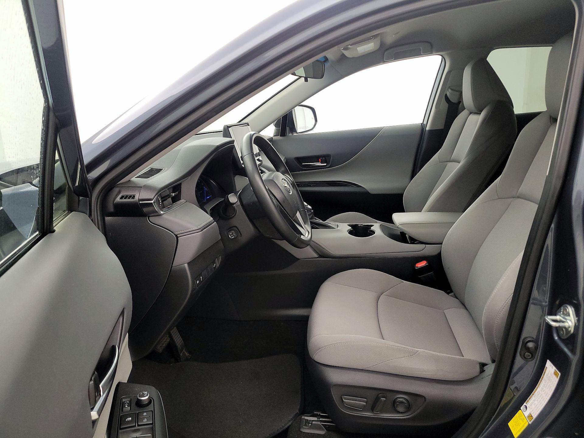 Thumbnail: 2023 Toyota Venza - 11