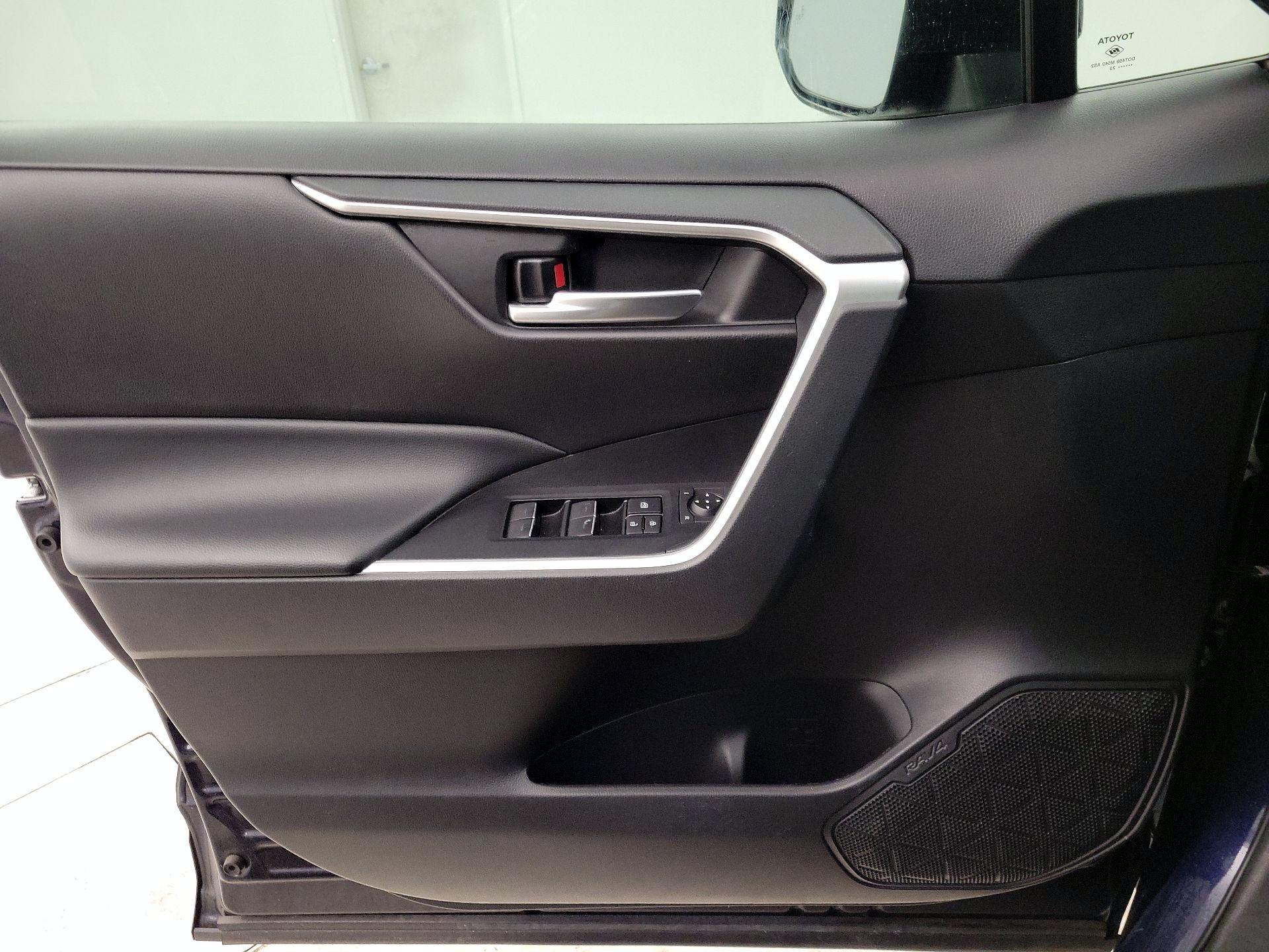 Thumbnail: 2023 Toyota RAV4 - 12