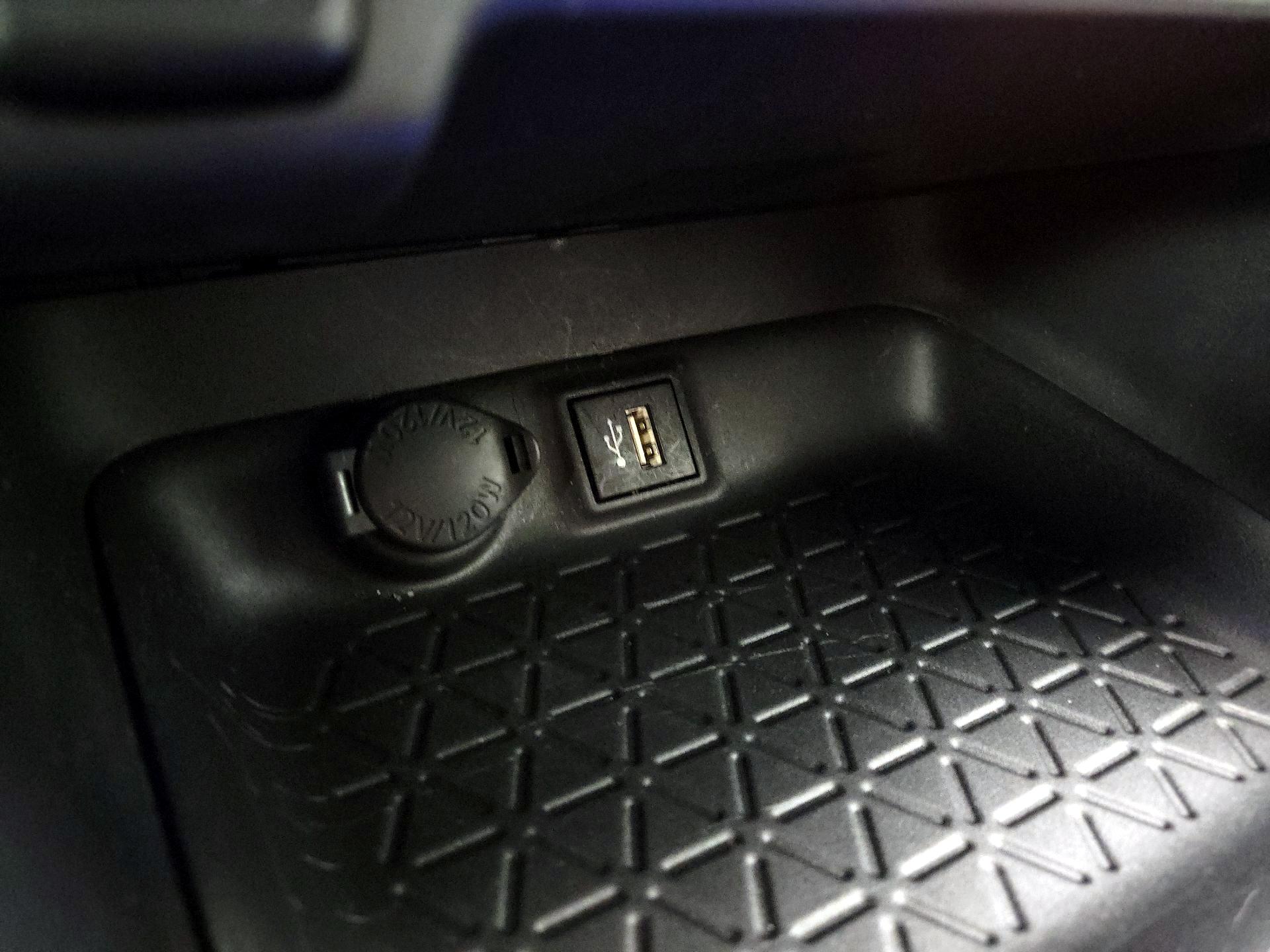 Thumbnail: 2023 Toyota RAV4 - 18