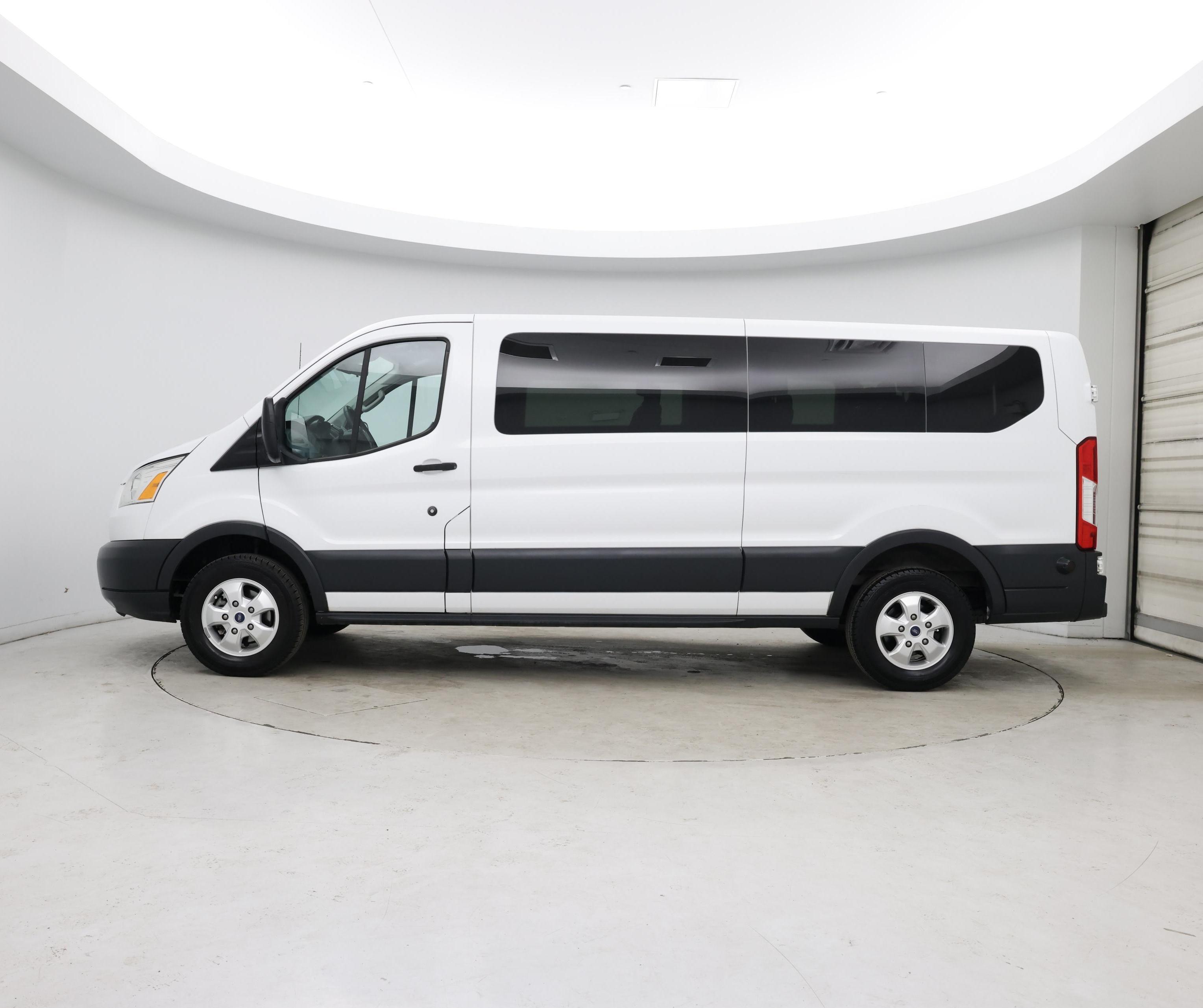 Thumbnail: 2018 Ford Transit Series - 3