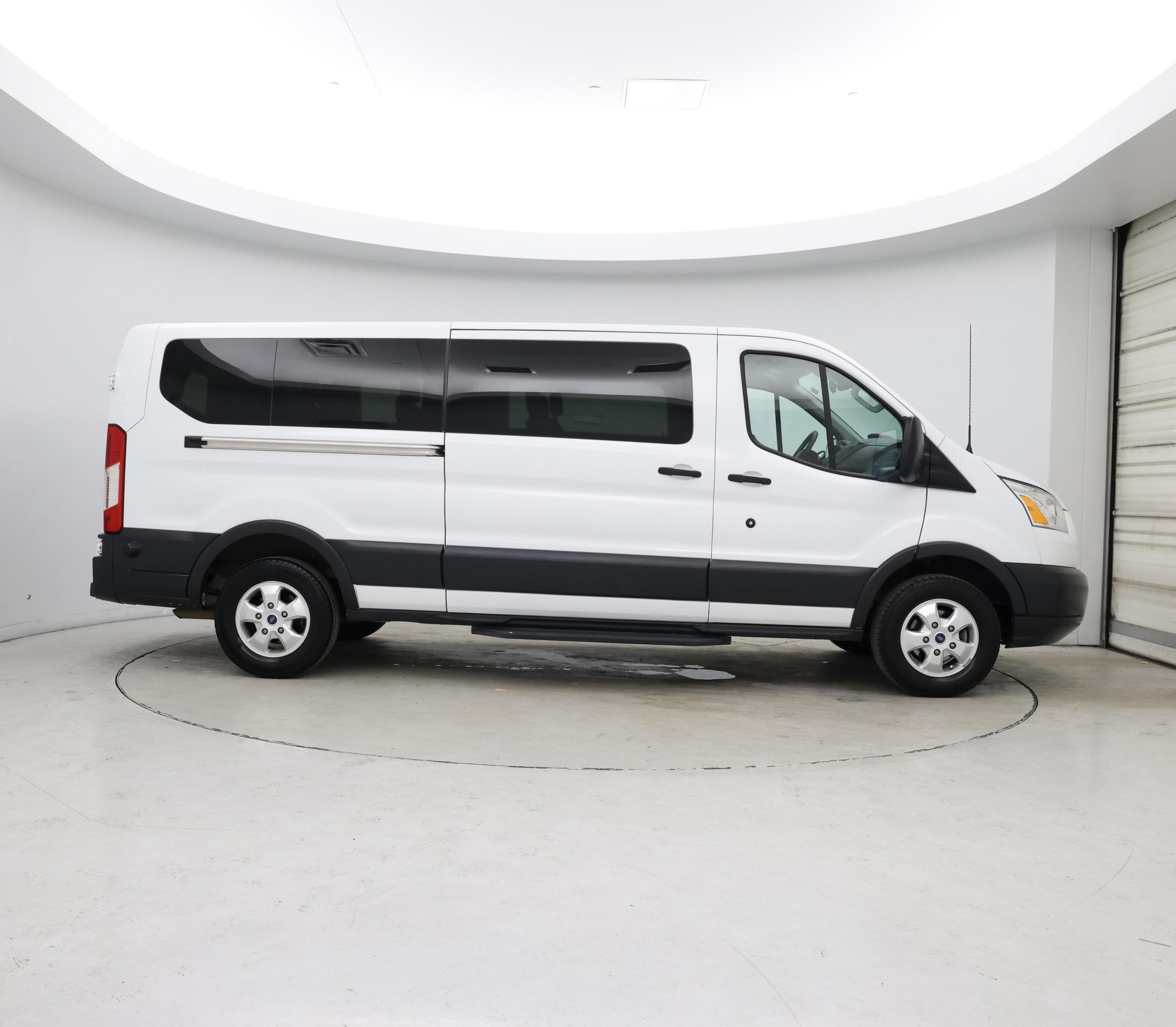 Thumbnail: 2018 Ford Transit Series - 7