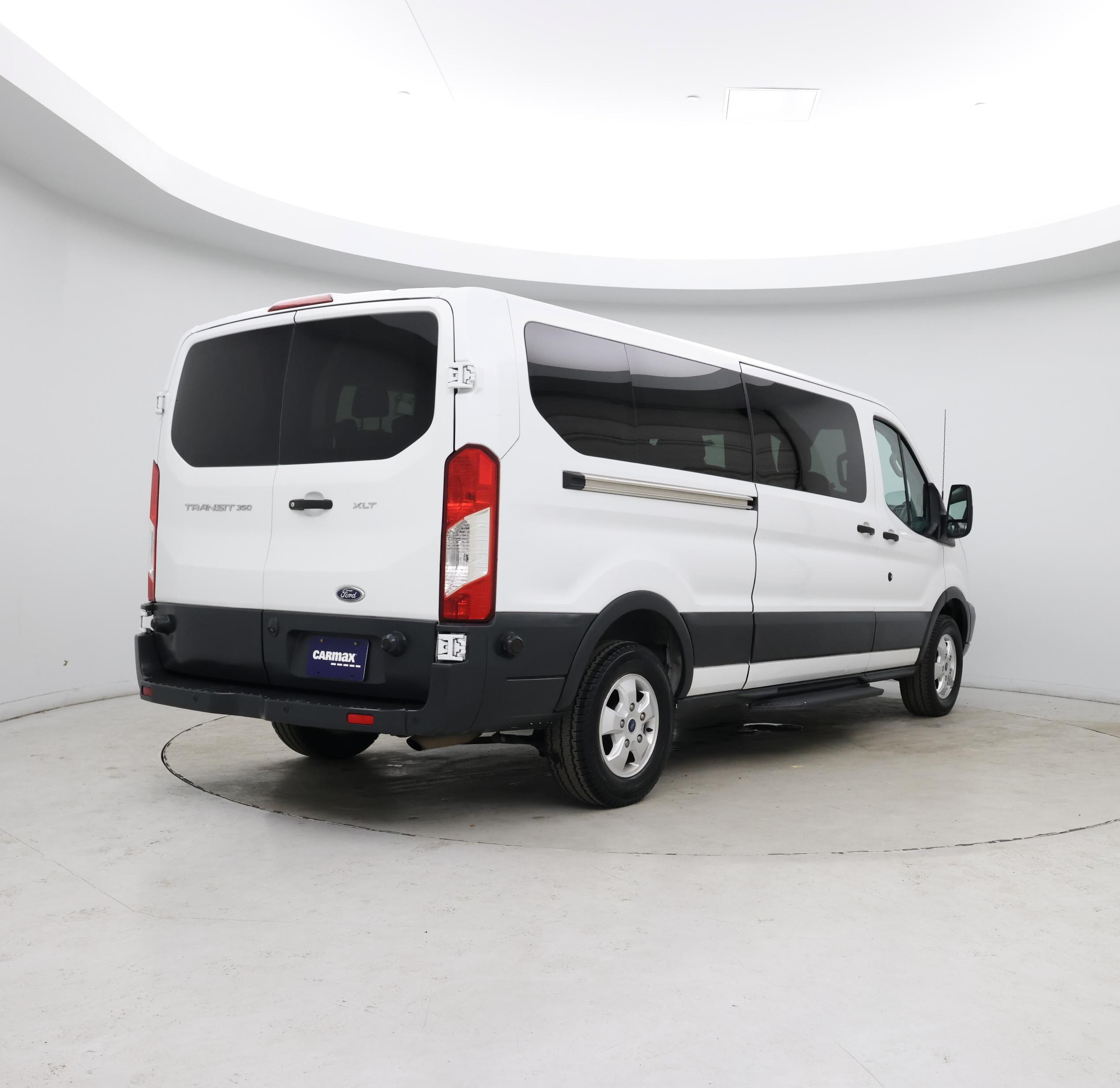 Thumbnail: 2018 Ford Transit Series - 8