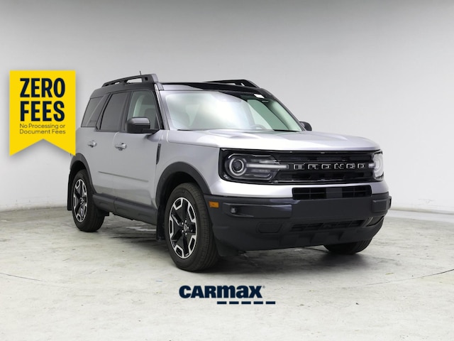 Silver 2023 Ford Bronco Sport Outer Banks AWD SUV / Crossover All-Wheel Drive Automatic