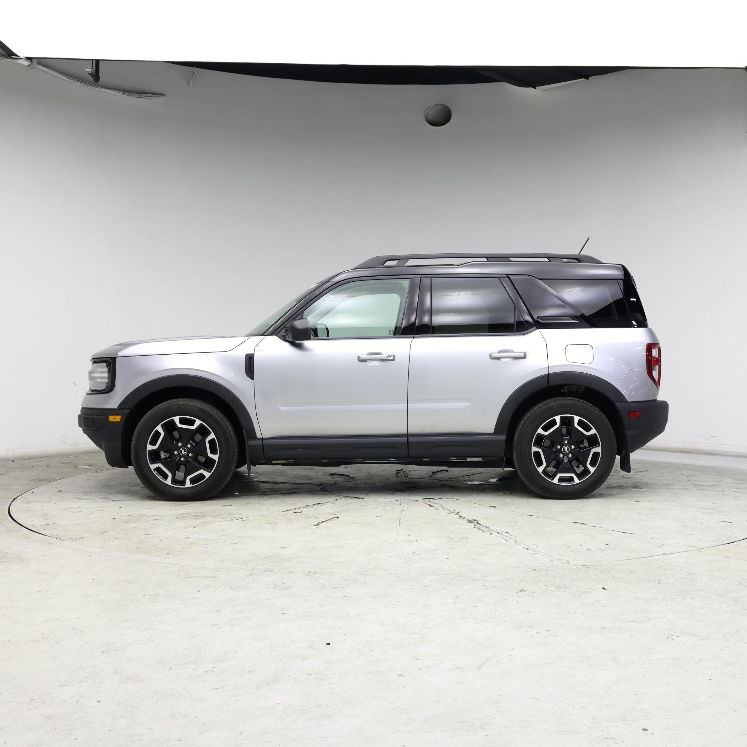 Thumbnail: 2023 Ford Bronco Sport - 3