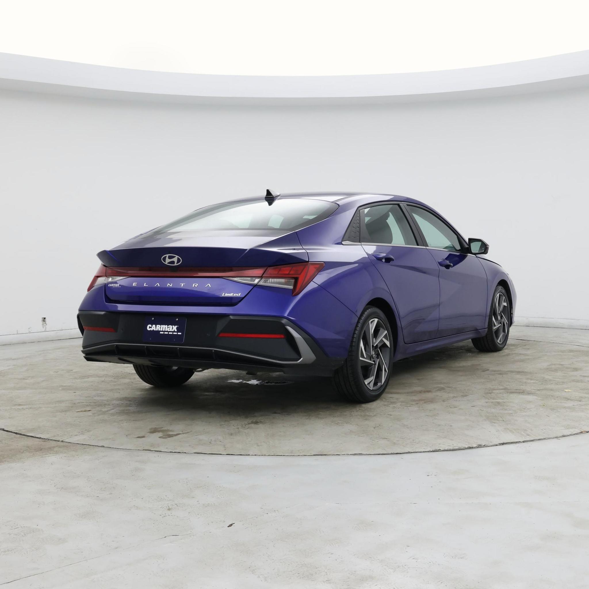 Thumbnail: 2024 Hyundai Elantra - 8