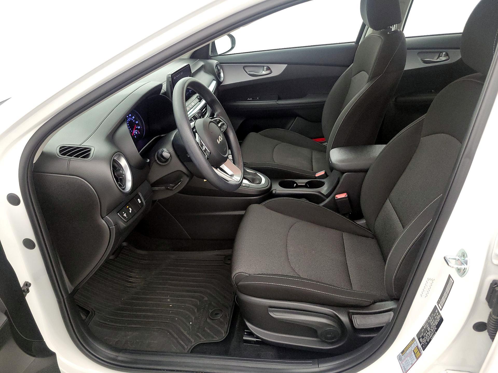 Thumbnail: 2023 Kia Forte - 11