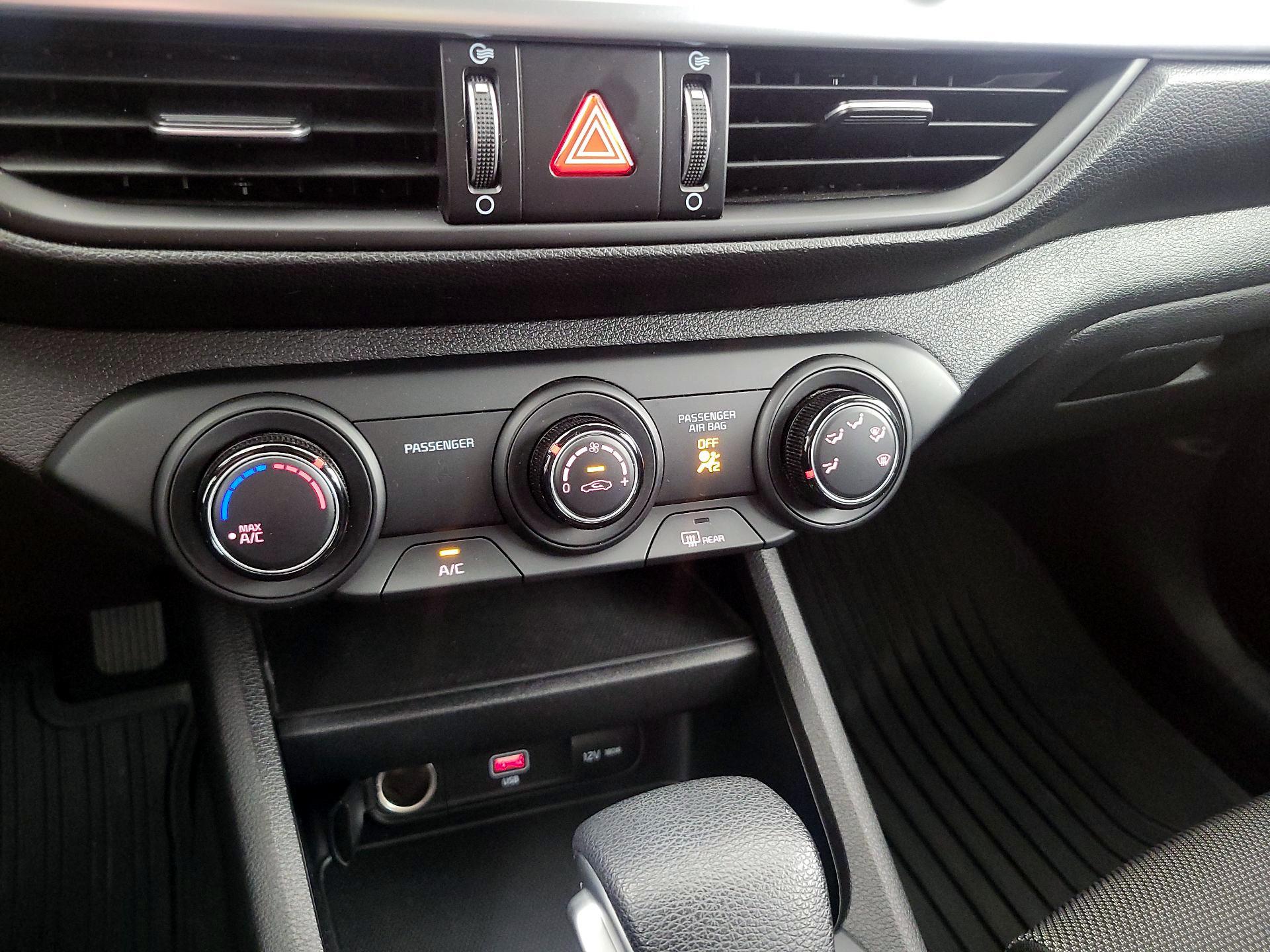 Thumbnail: 2023 Kia Forte - 16