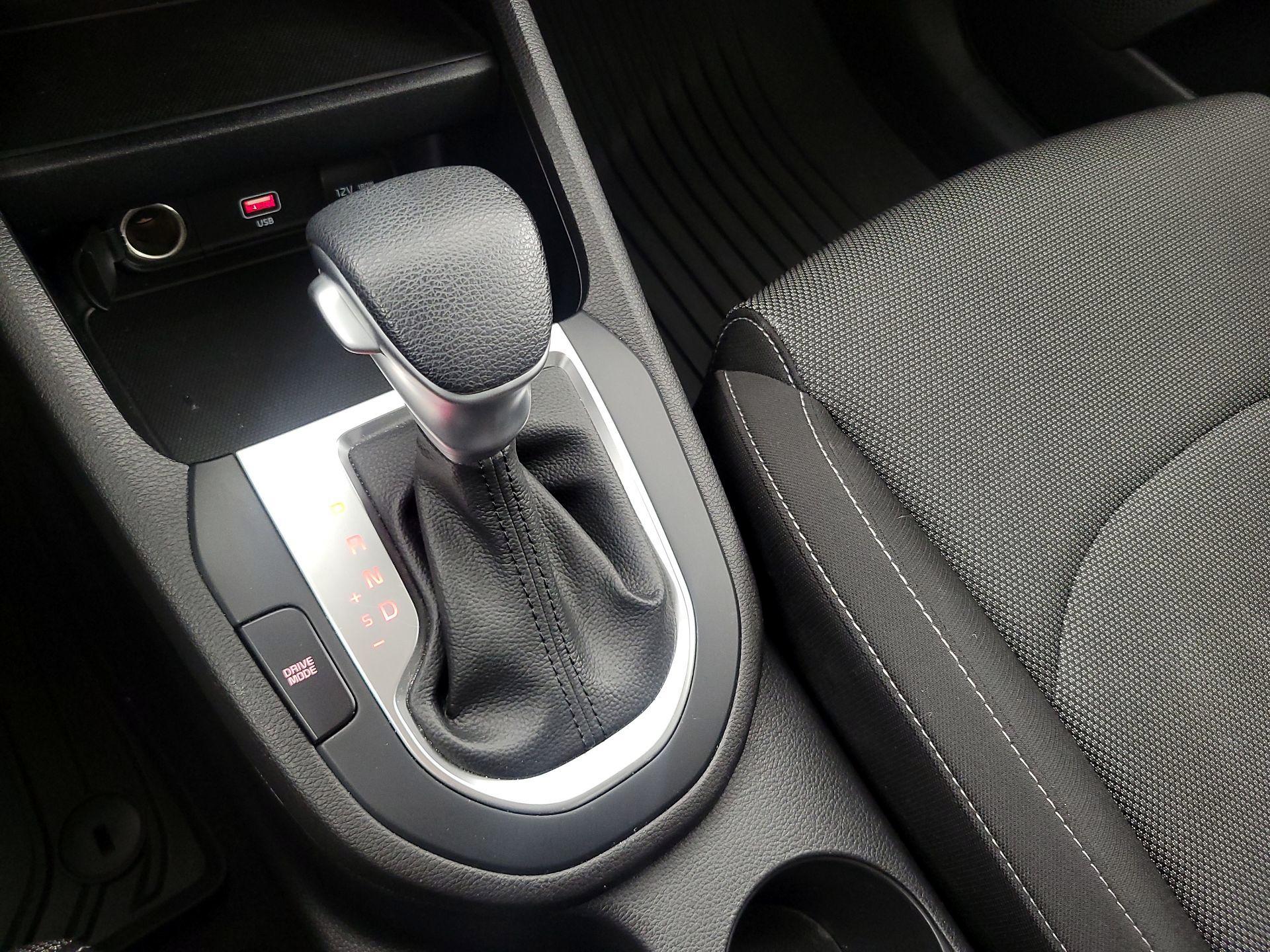 Thumbnail: 2023 Kia Forte - 17