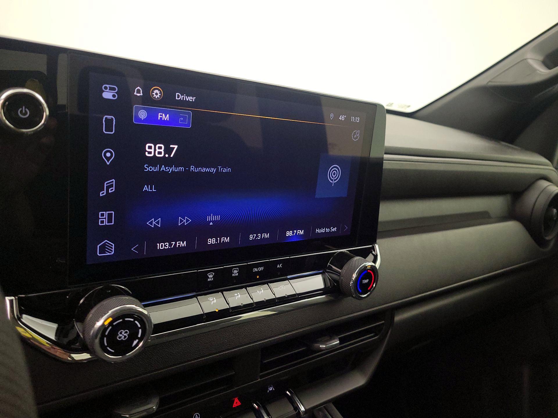 Thumbnail: 2024 Chevrolet Colorado - 15