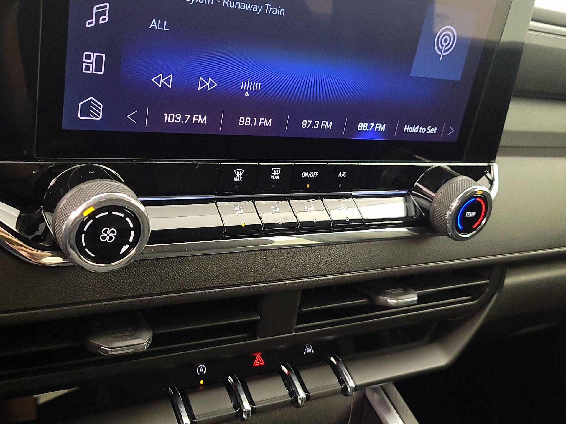 Thumbnail: 2024 Chevrolet Colorado - 16