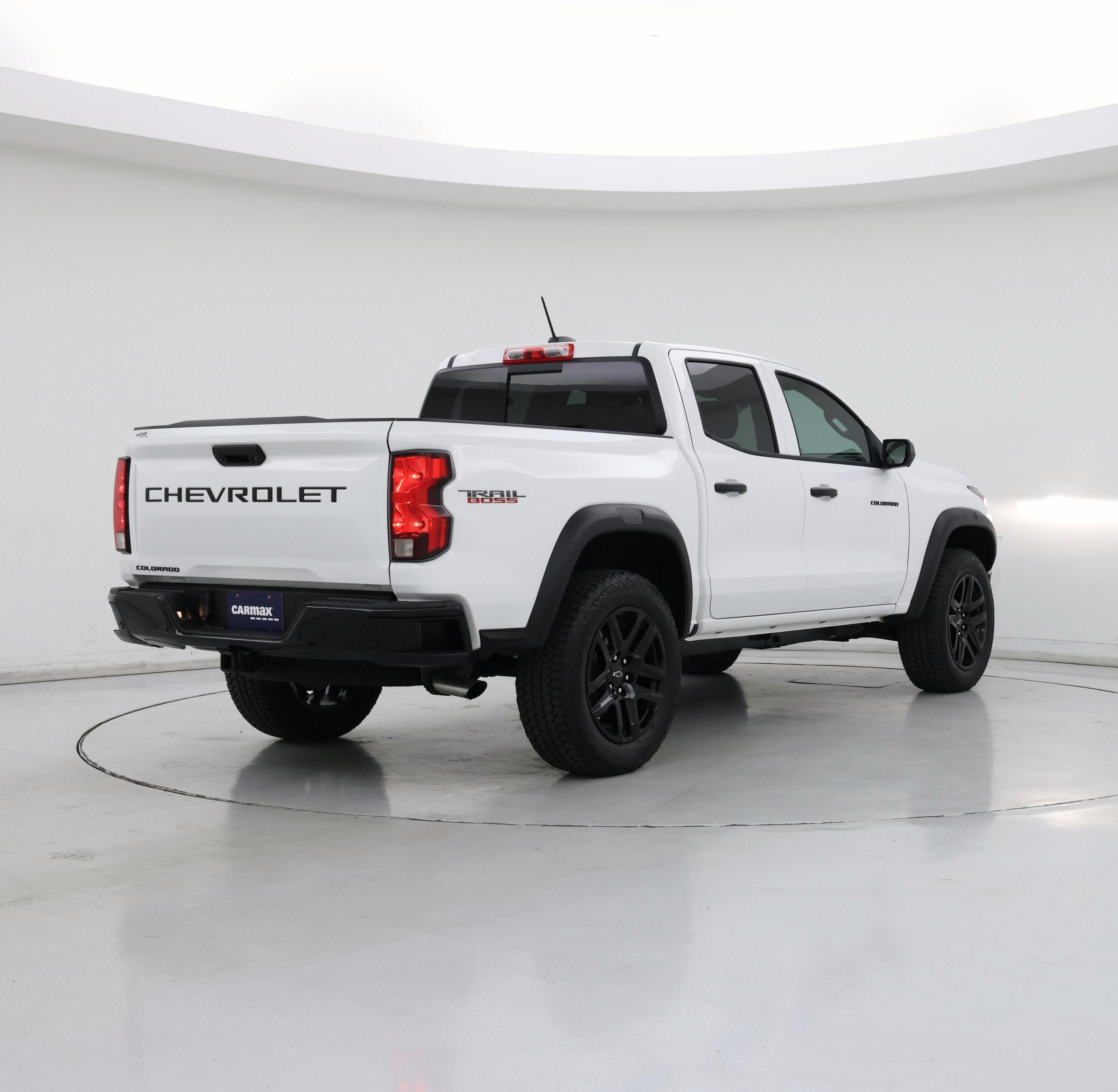 Thumbnail: 2024 Chevrolet Colorado - 8