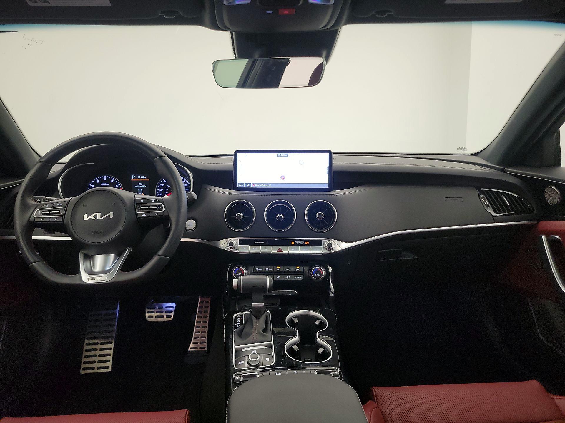 Thumbnail: 2023 Kia Stinger - 9