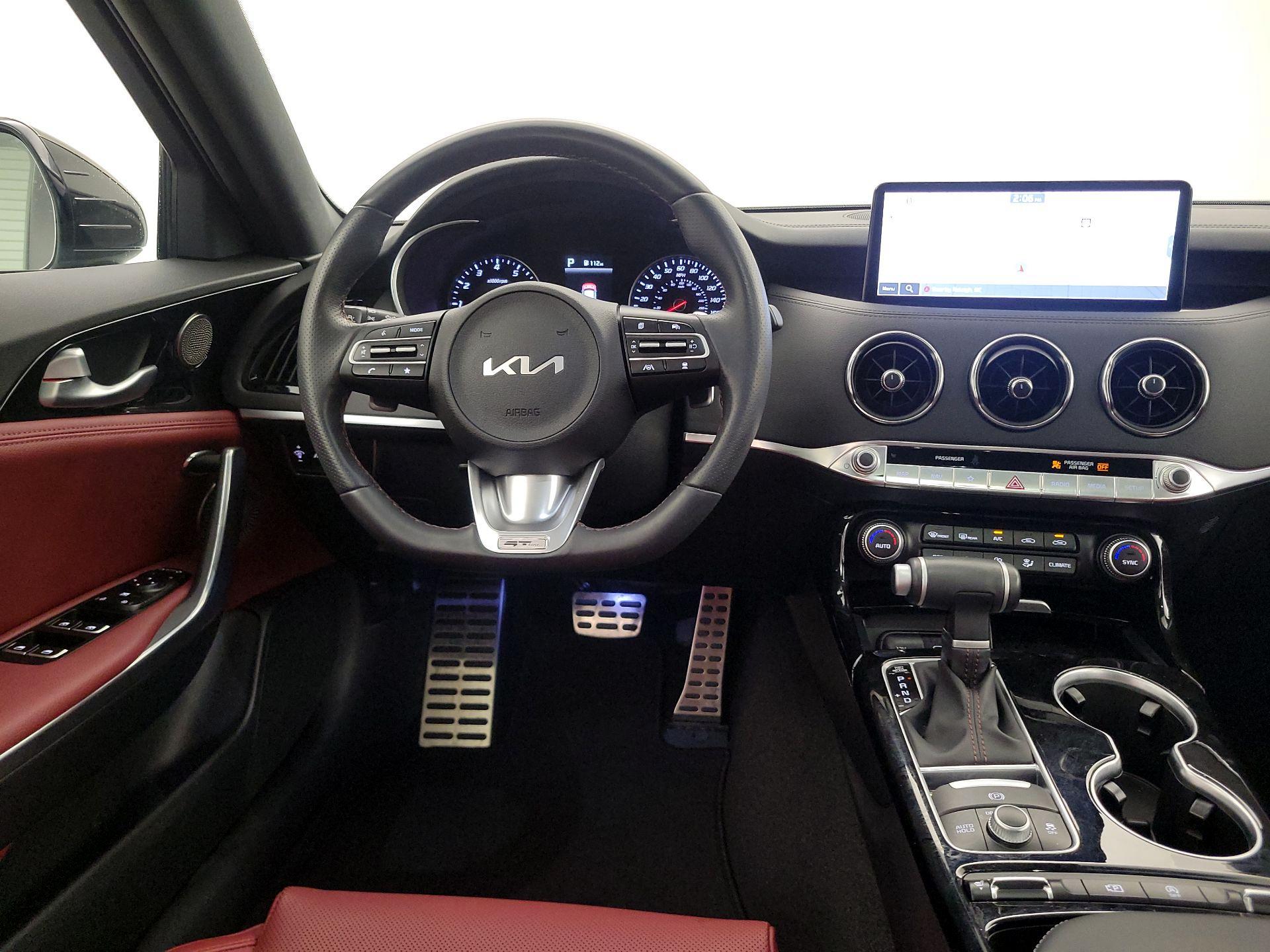 Thumbnail: 2023 Kia Stinger - 10